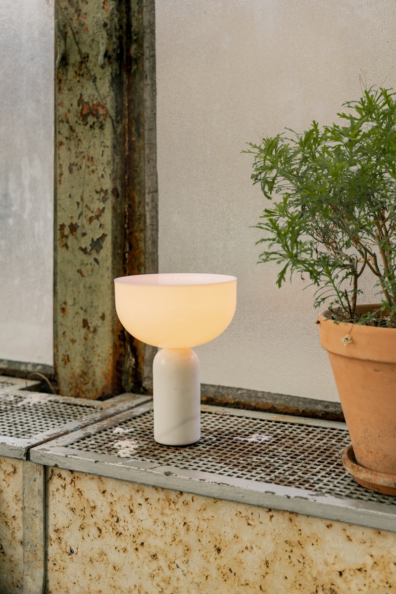 Kizu LED Ø18 portabel bordlampe hvid marmor