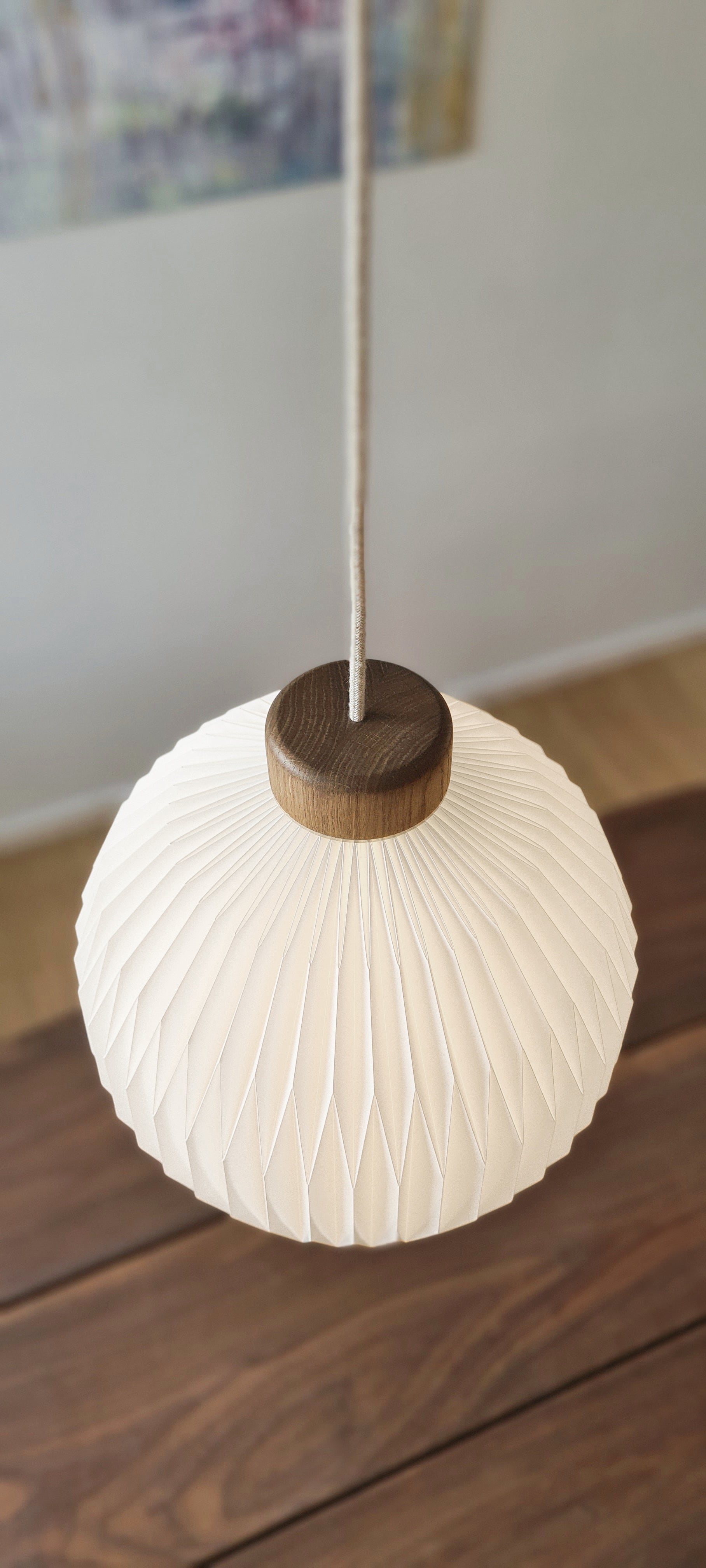 LE KLINT Model 180 lys eg small pendel m. plastskærm over stuegulvet