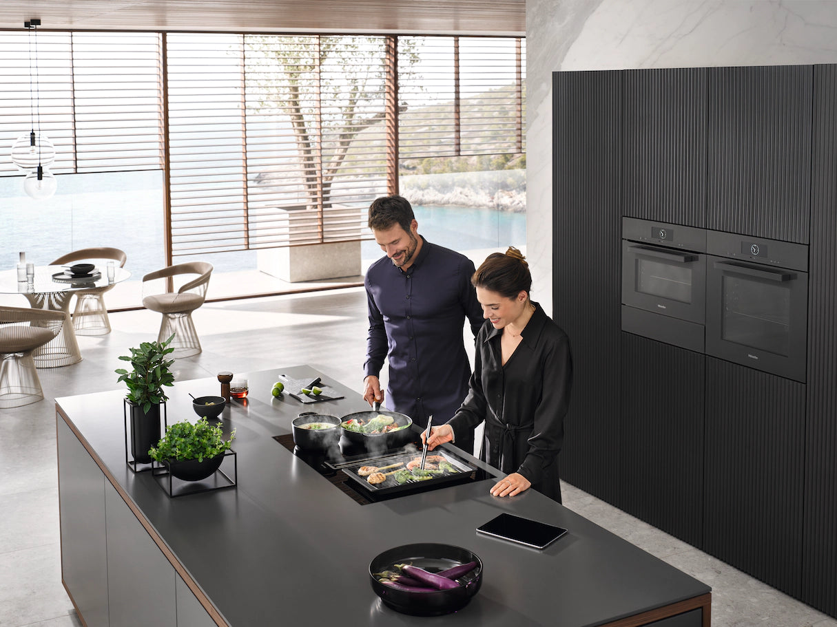 Miele KMDA 7473 FL-A DFS - Induktionskogeplade med emhætte