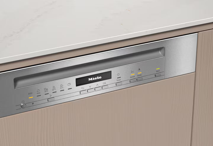 Kontrolpanelet på Miele G 7210 SCi CleanSteel