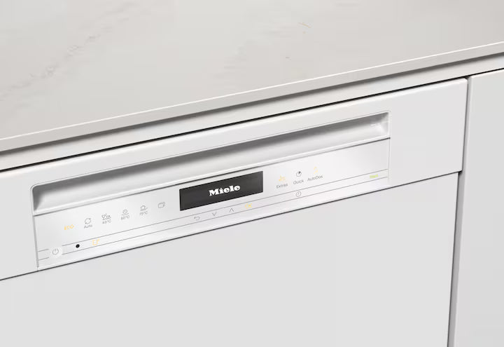 Kontrolpanelet på Miele G 7600 SCU AutoDos Brillianthvid