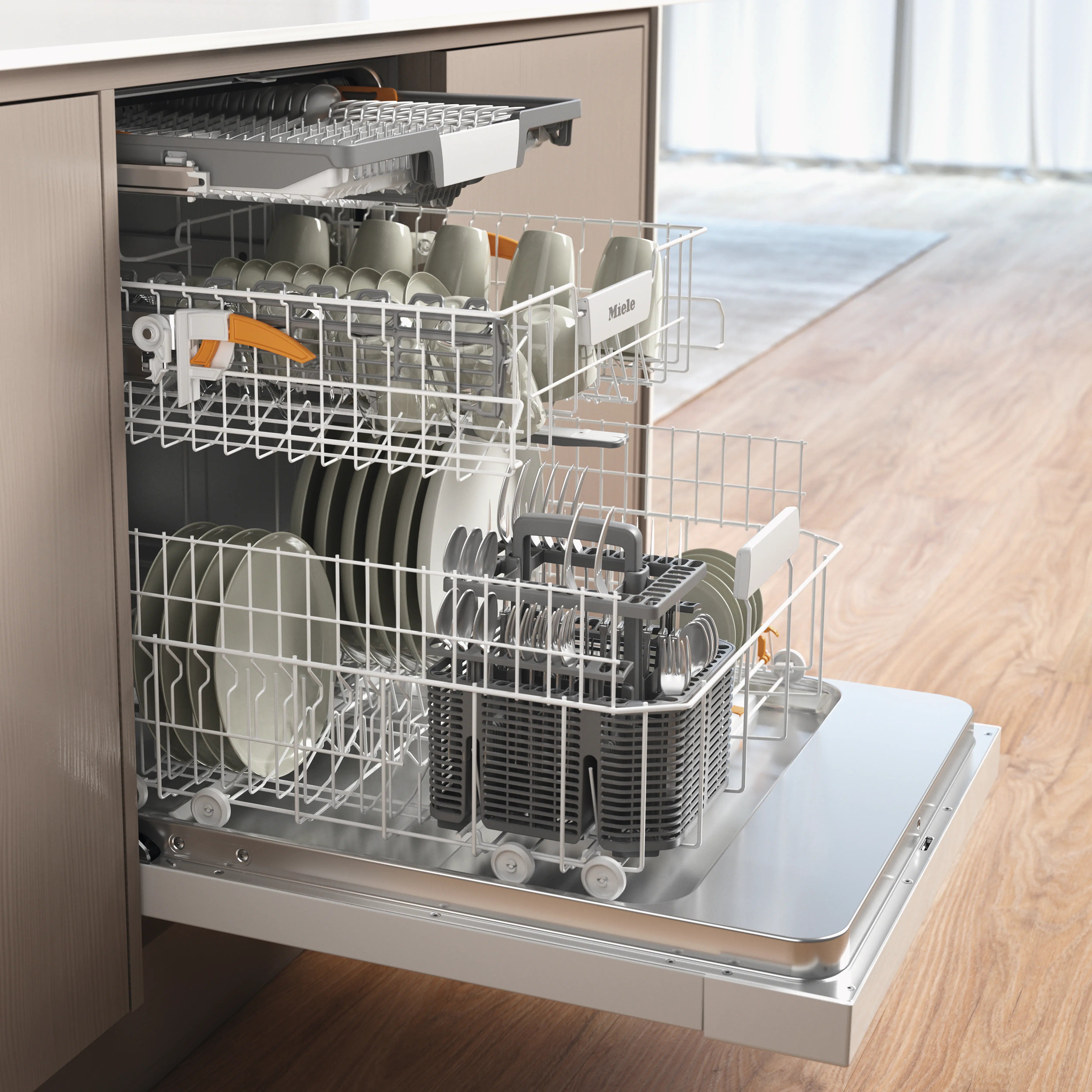 Med både bakke og kurv vil du ikke mangle bestikplads i Miele G5432
