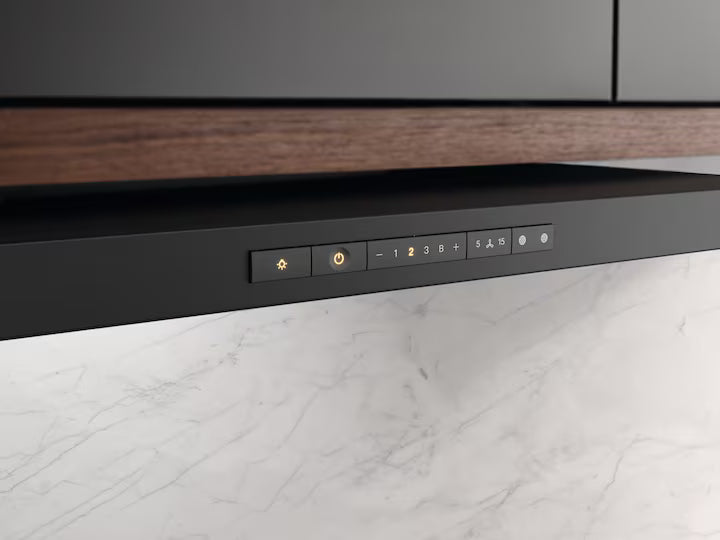 Kontrolpanel på Miele DAS 4620 matsort skabsintegreret emhætte