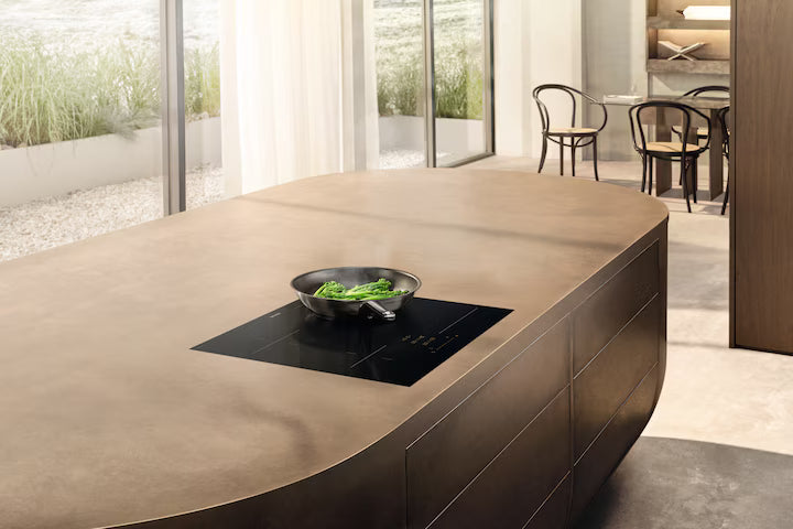 Miele KM 8463 FX induktionskogeplade integreret i køkkenbordet