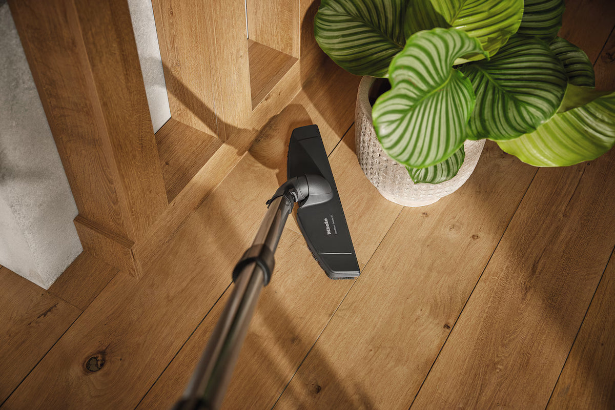 Miele SBB 400-4 XL PQ Twister mundstykke i brug på gulv