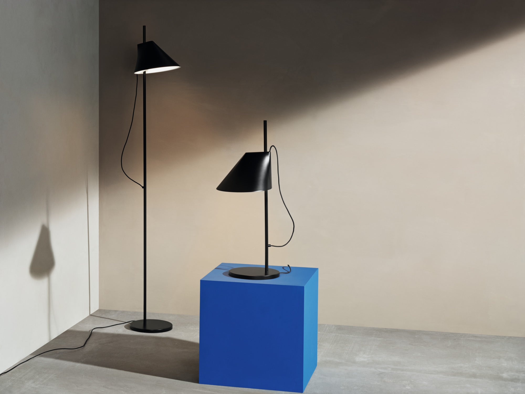 Yuh Bordlampe Sort