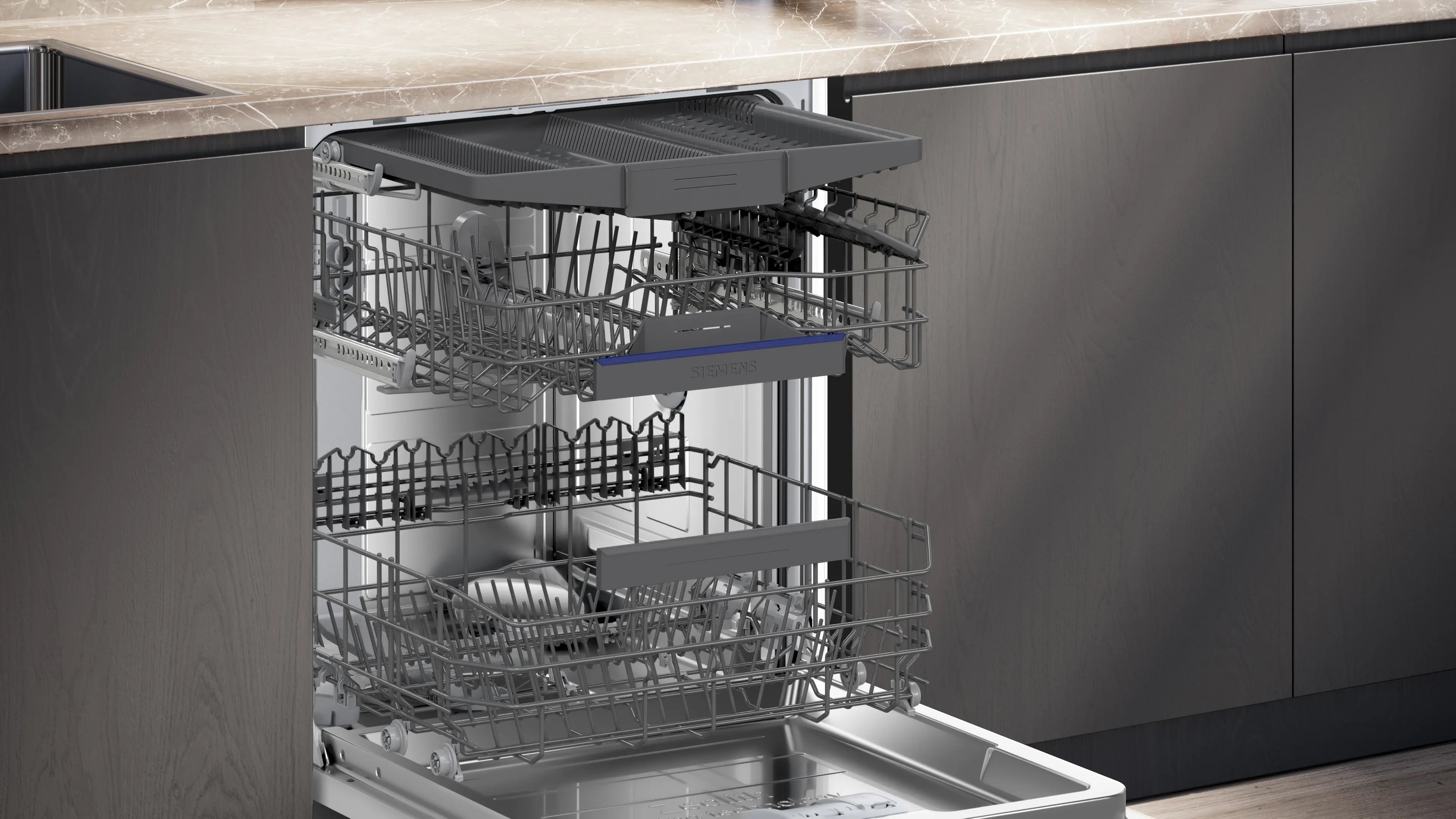 Kurvene og bestikbakken i Siemens SN15ZW01CS