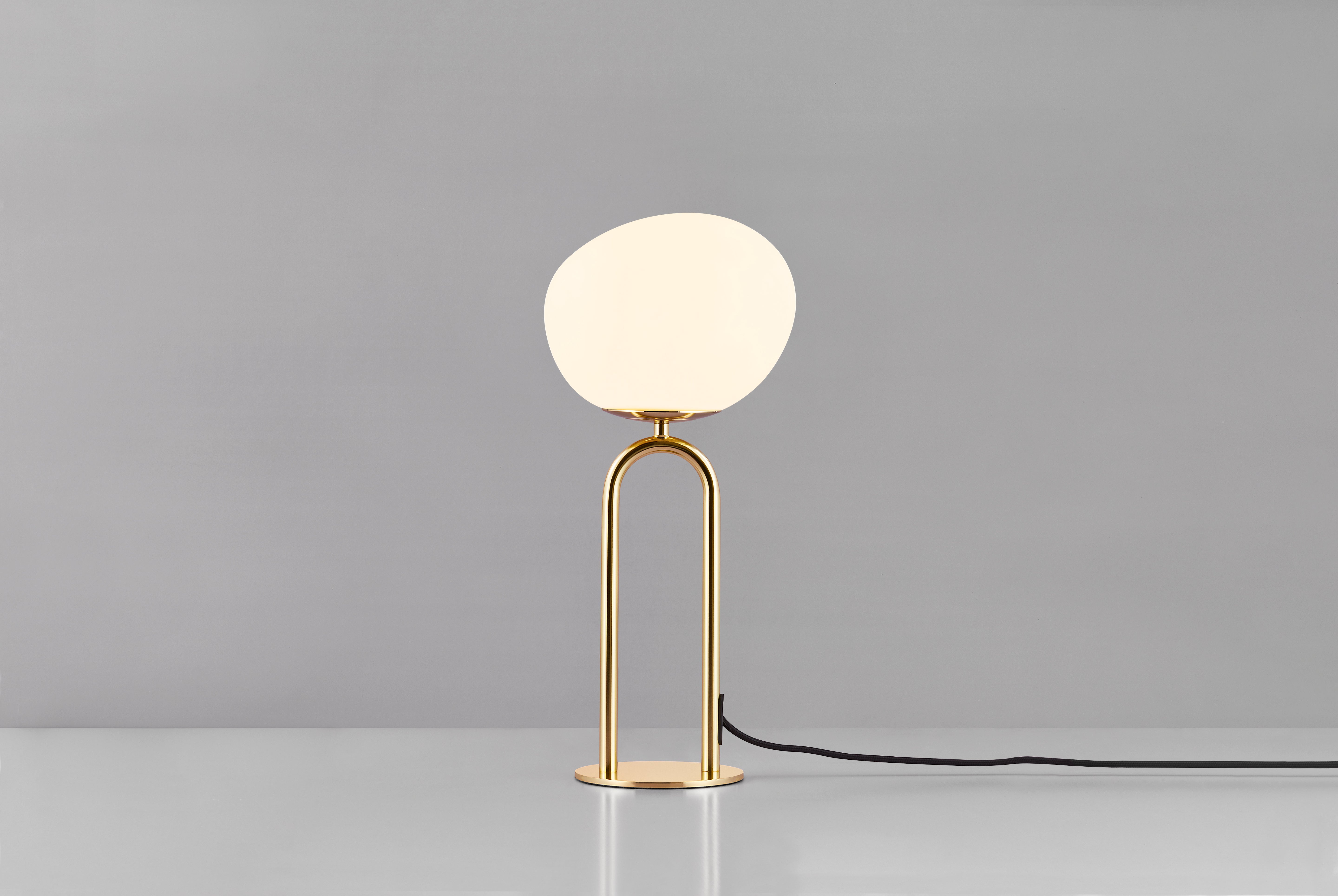 Shapes E27 messing bordlampe