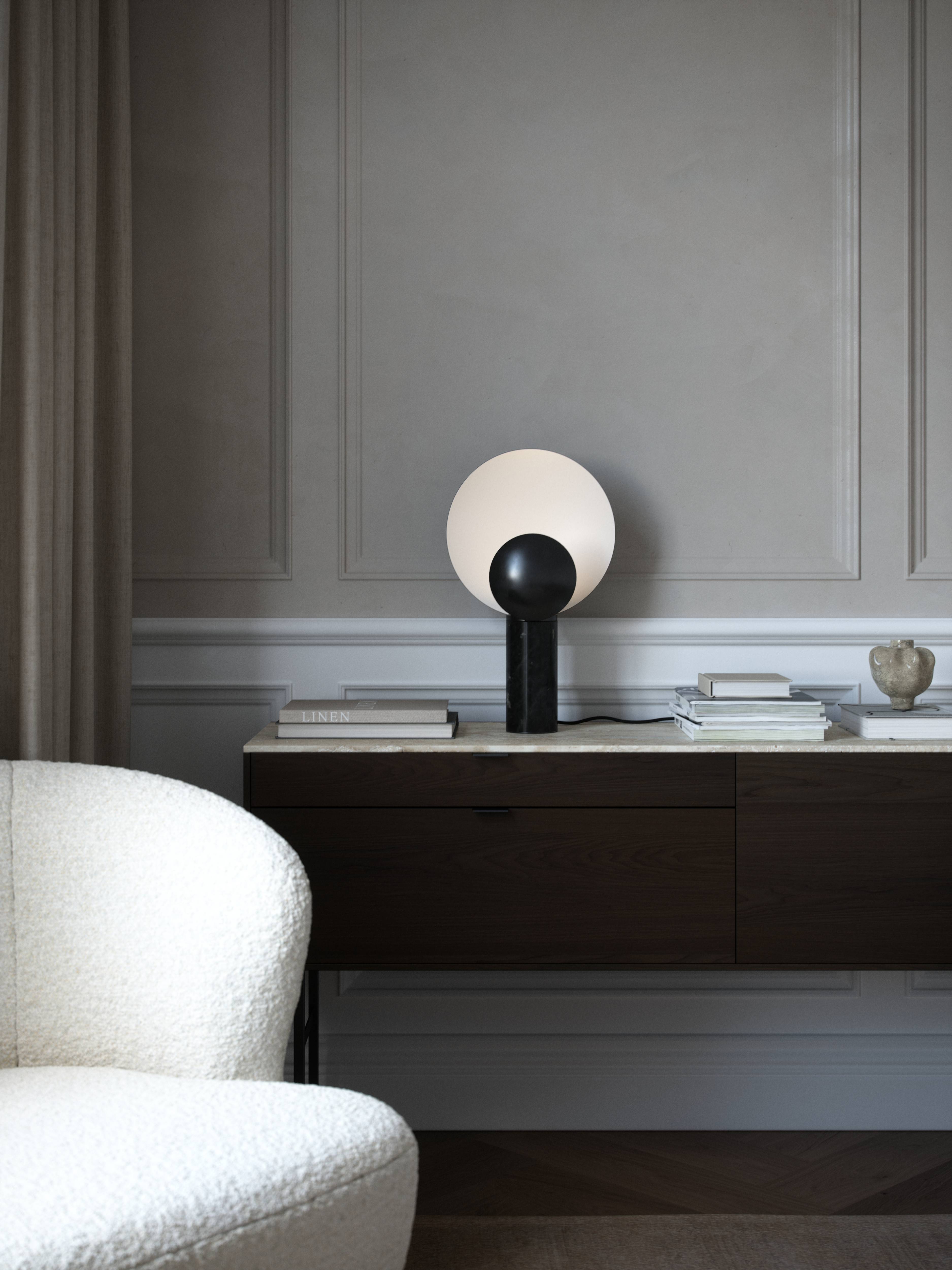 Caché matsort bordlampe