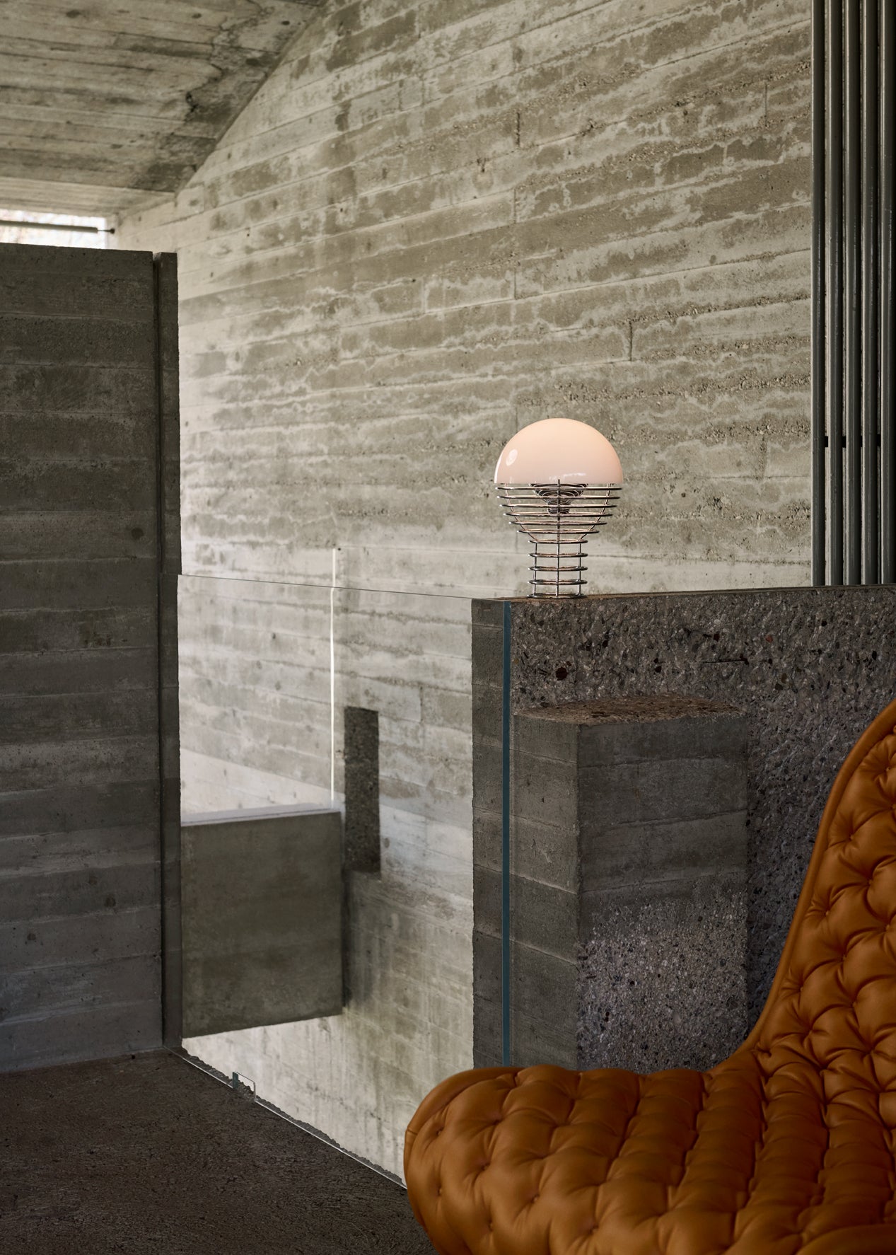 Verpan Wire LED portable hvid i stuen