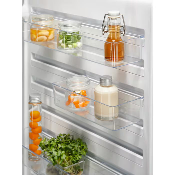 Dørens hylder i Electrolux LRC4DE3W1R fritstående køleskab