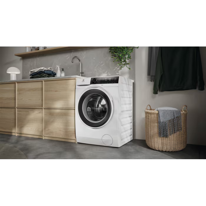 Electrolux EFI743RX4R vaskemaskine 10,5 kg placeret i vaskerummet