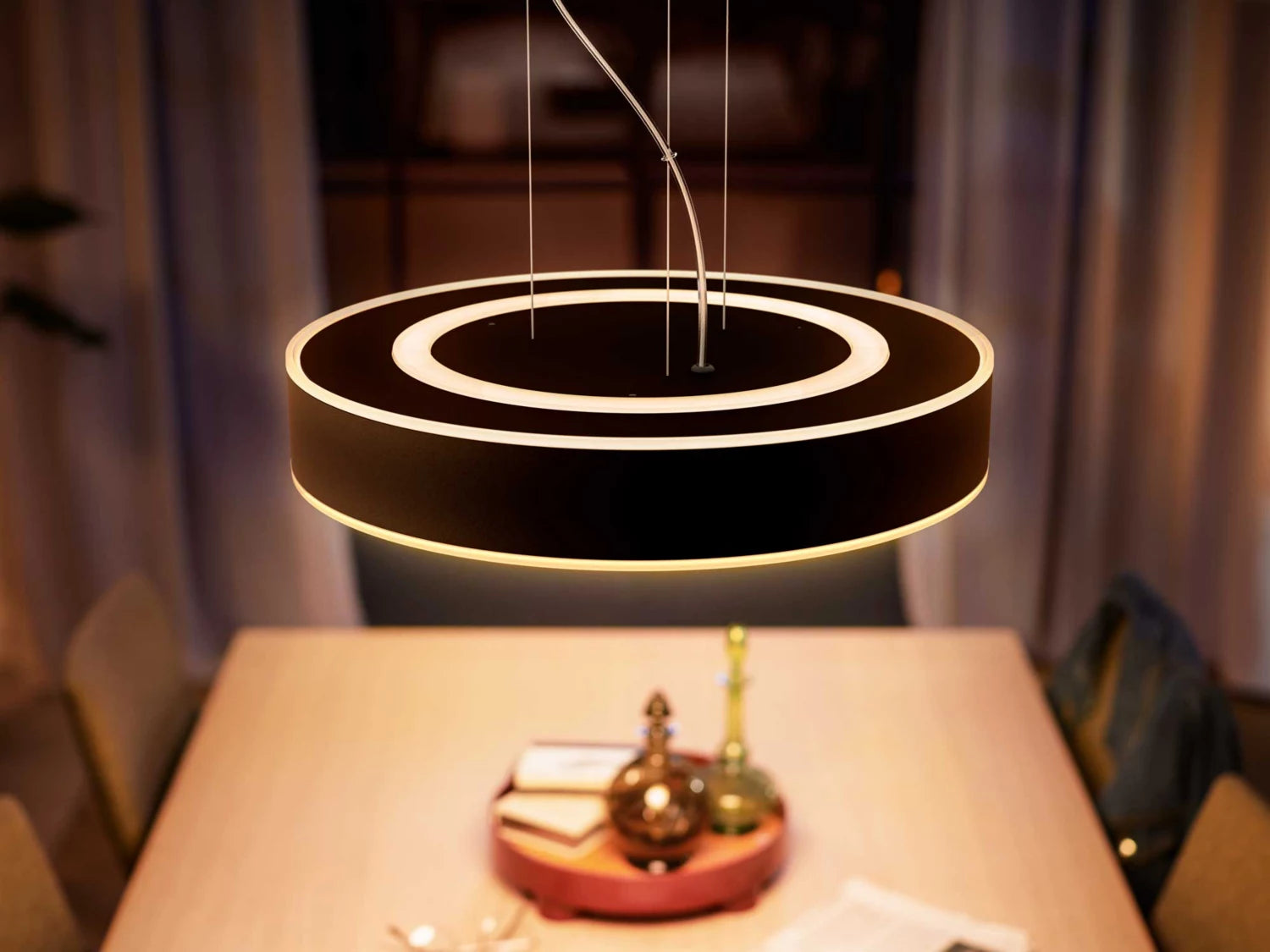Philips Hue Enrave sort pendel LED 33.5W