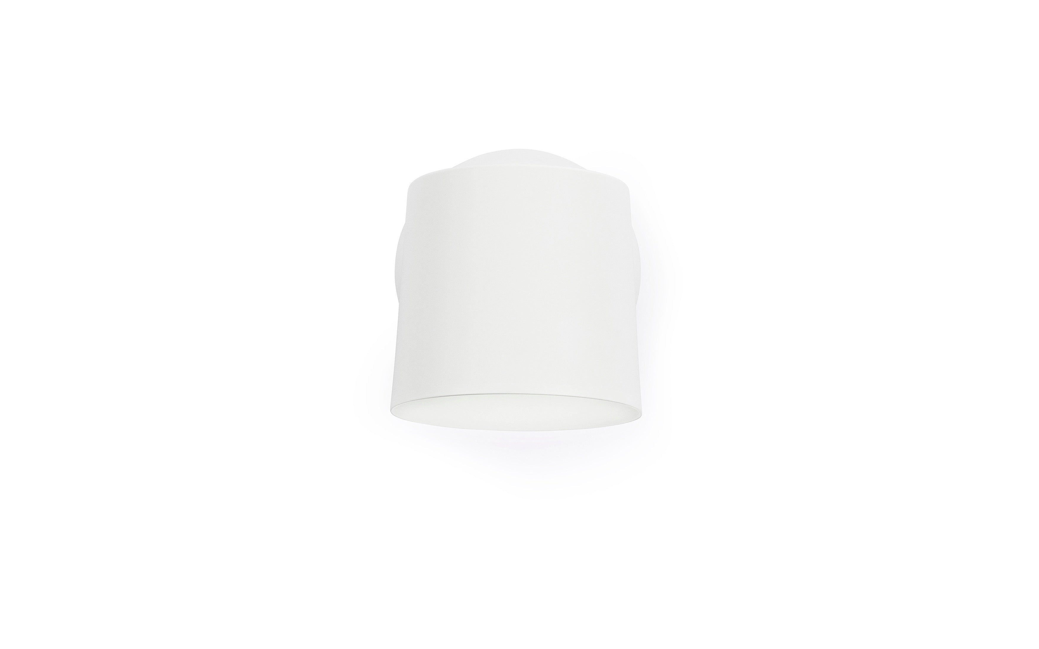 Rise hardwired hvid er en frisk lampe med imponerende lysmuligheder