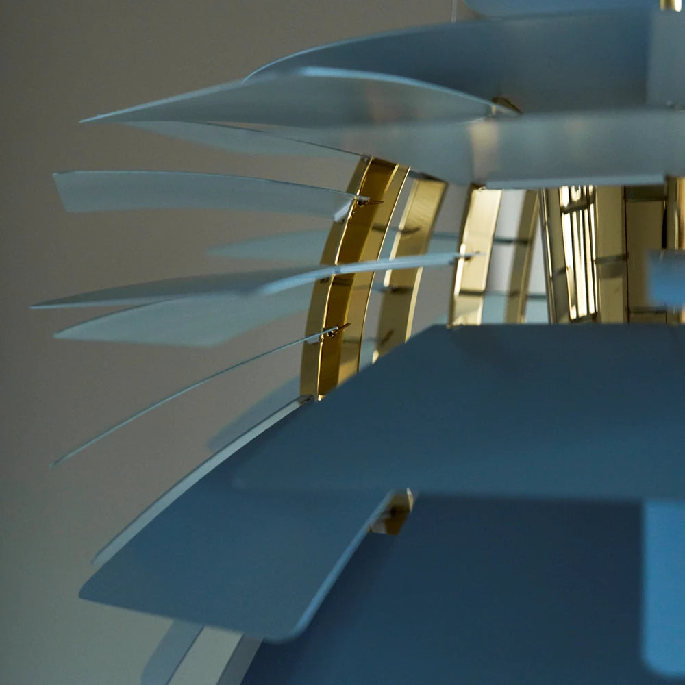 Superdetaljer på PH Artichoke Ø 480 Pendel Dusty Blue/Metallised Brass