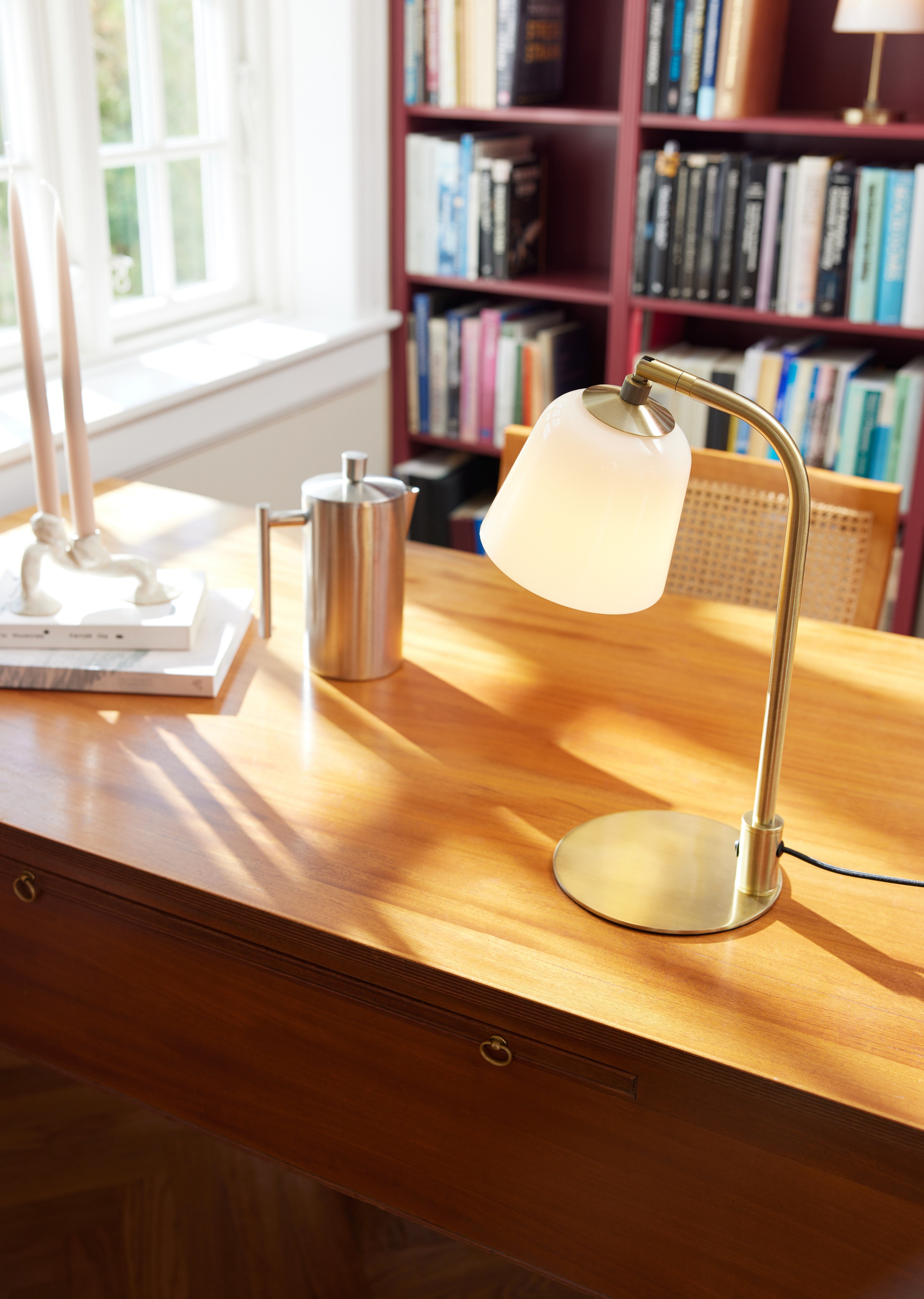 Room 49 Bordlampe Ø15 Opal/Messing