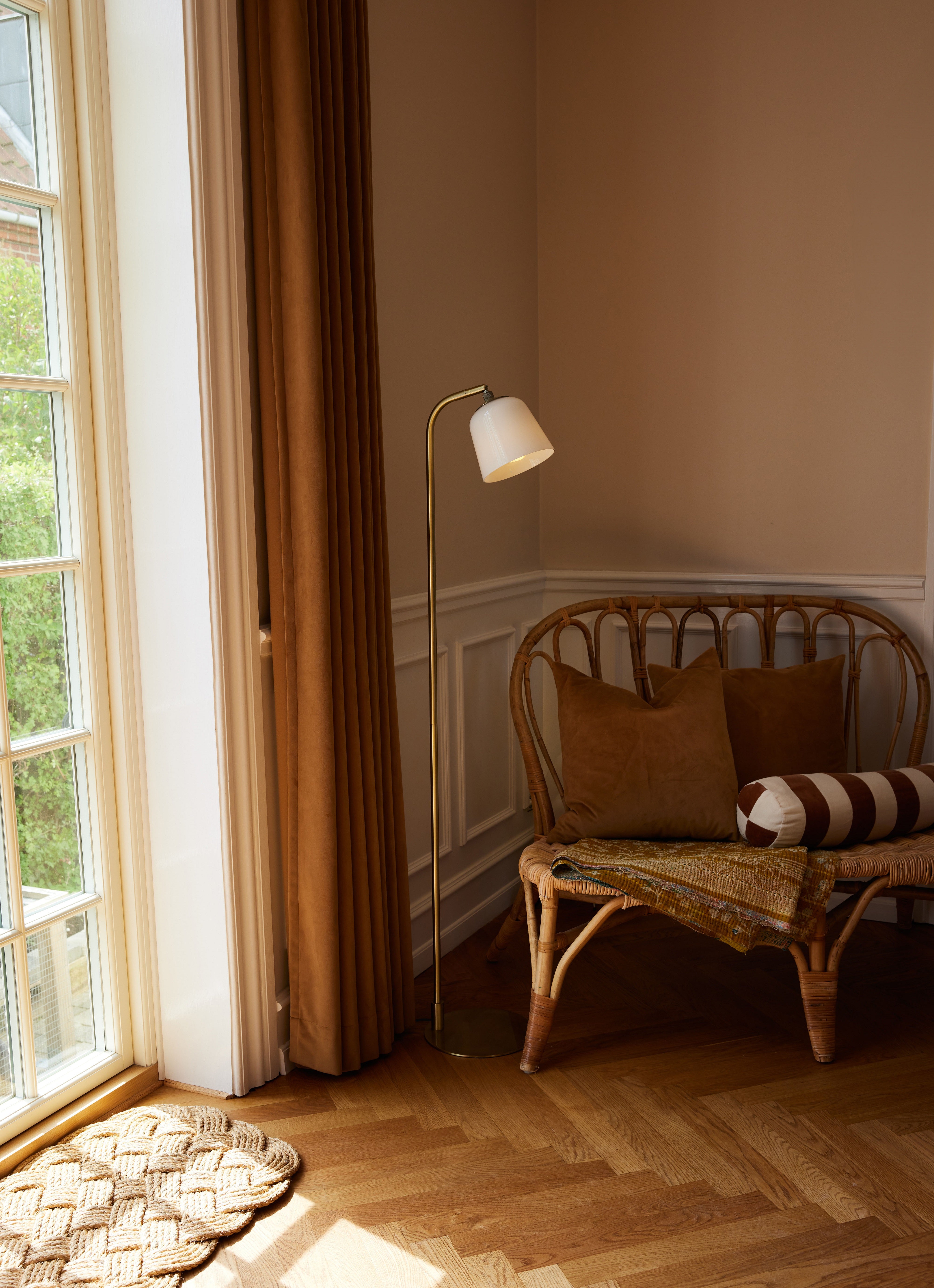 Room 49 Gulvlampe Ø15 Opal/Messing