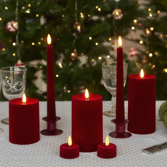 Sille Velour LED Kronelys 2-pak placeret ved andre lys fra dens kollektion