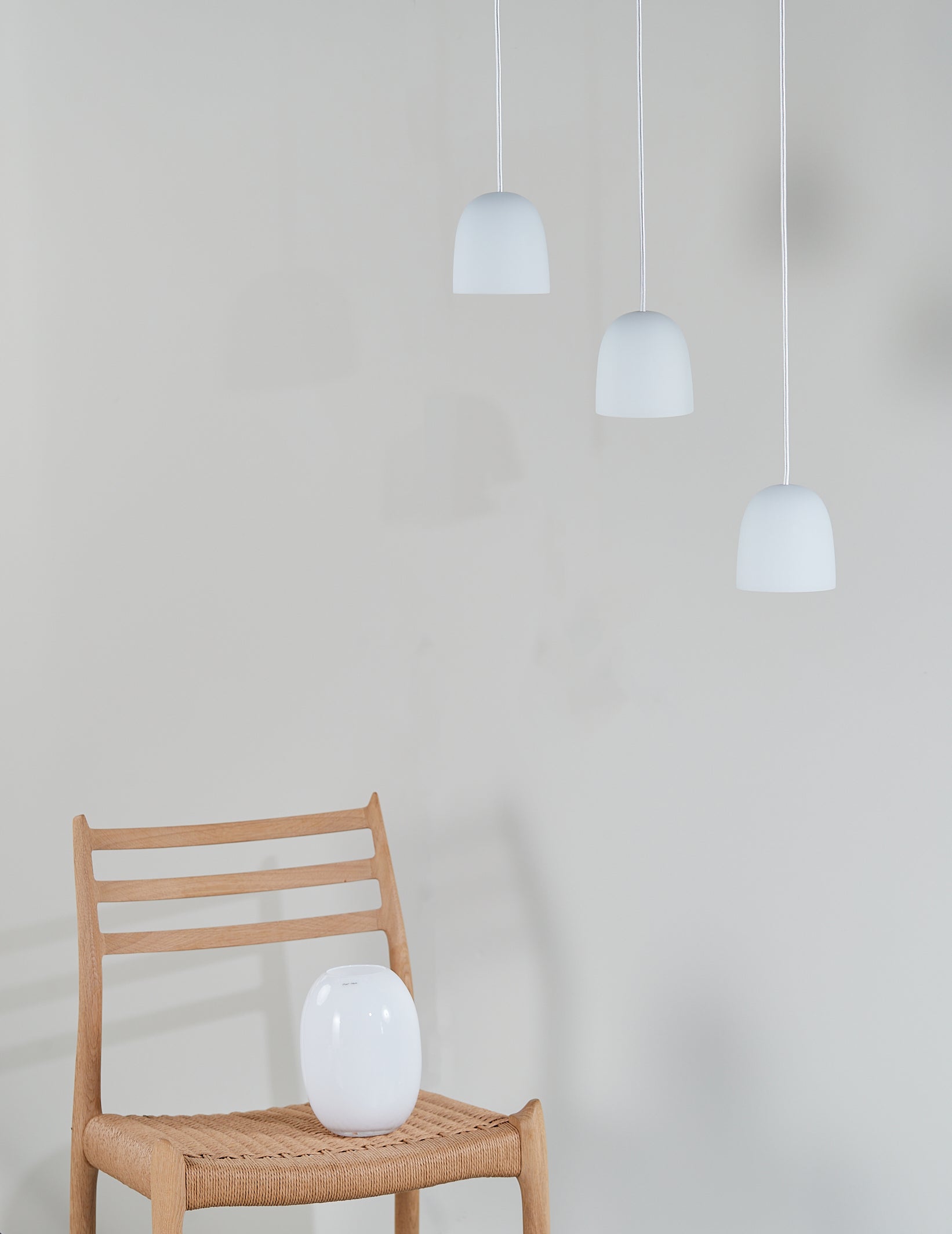 Super 90 Pendel opal glas - Hvid Ledning