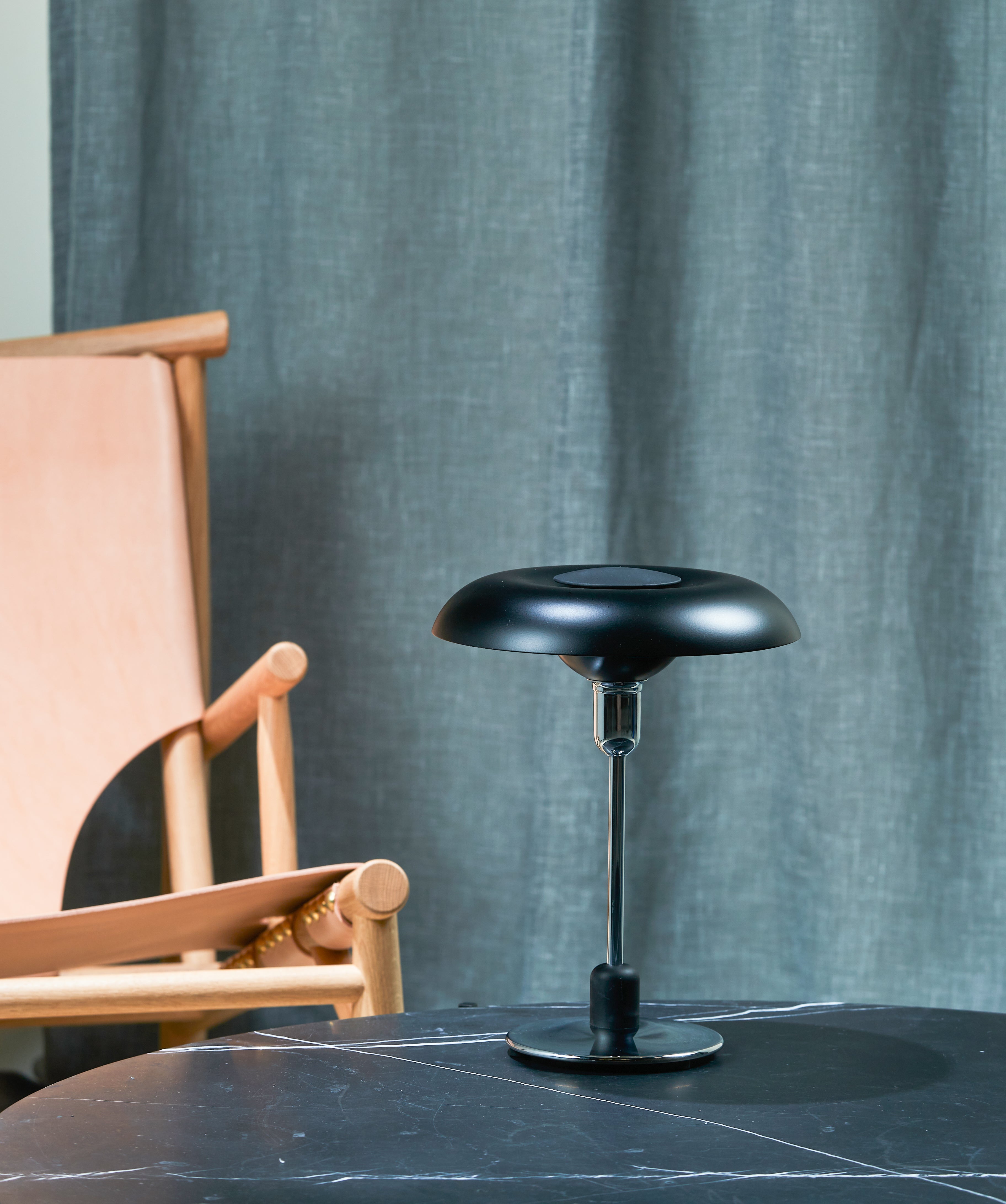 Piet Hein RA 400 Bordlampe Sort