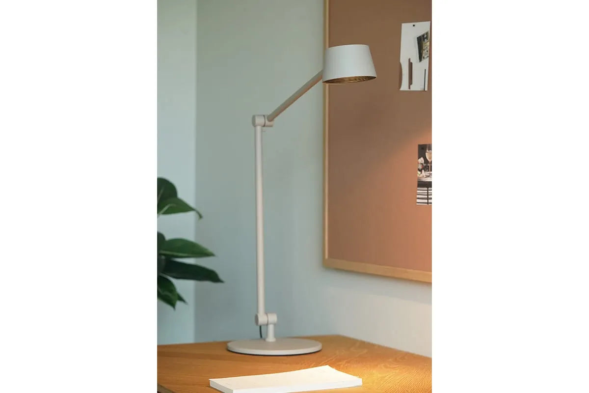 Direction T1 sort LED bordlampe men i matgrå