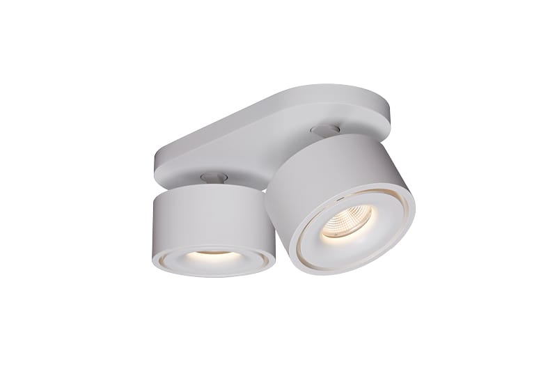 Den æstetiske Easy Braccio W2100 LED i Hvid hængt op i stuen
