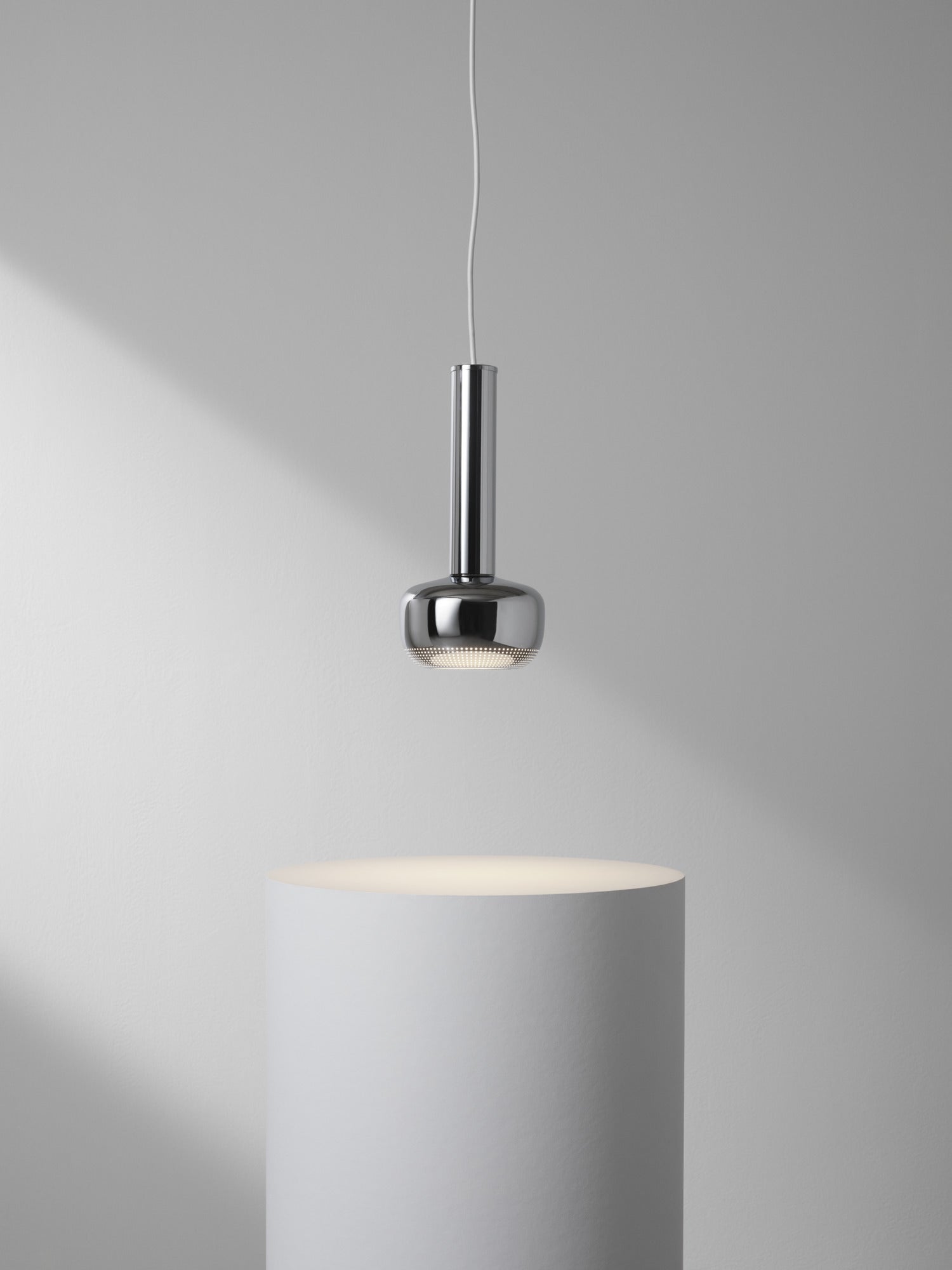 Den smukke pendel lampe VL 56 fra Louis Poulsen