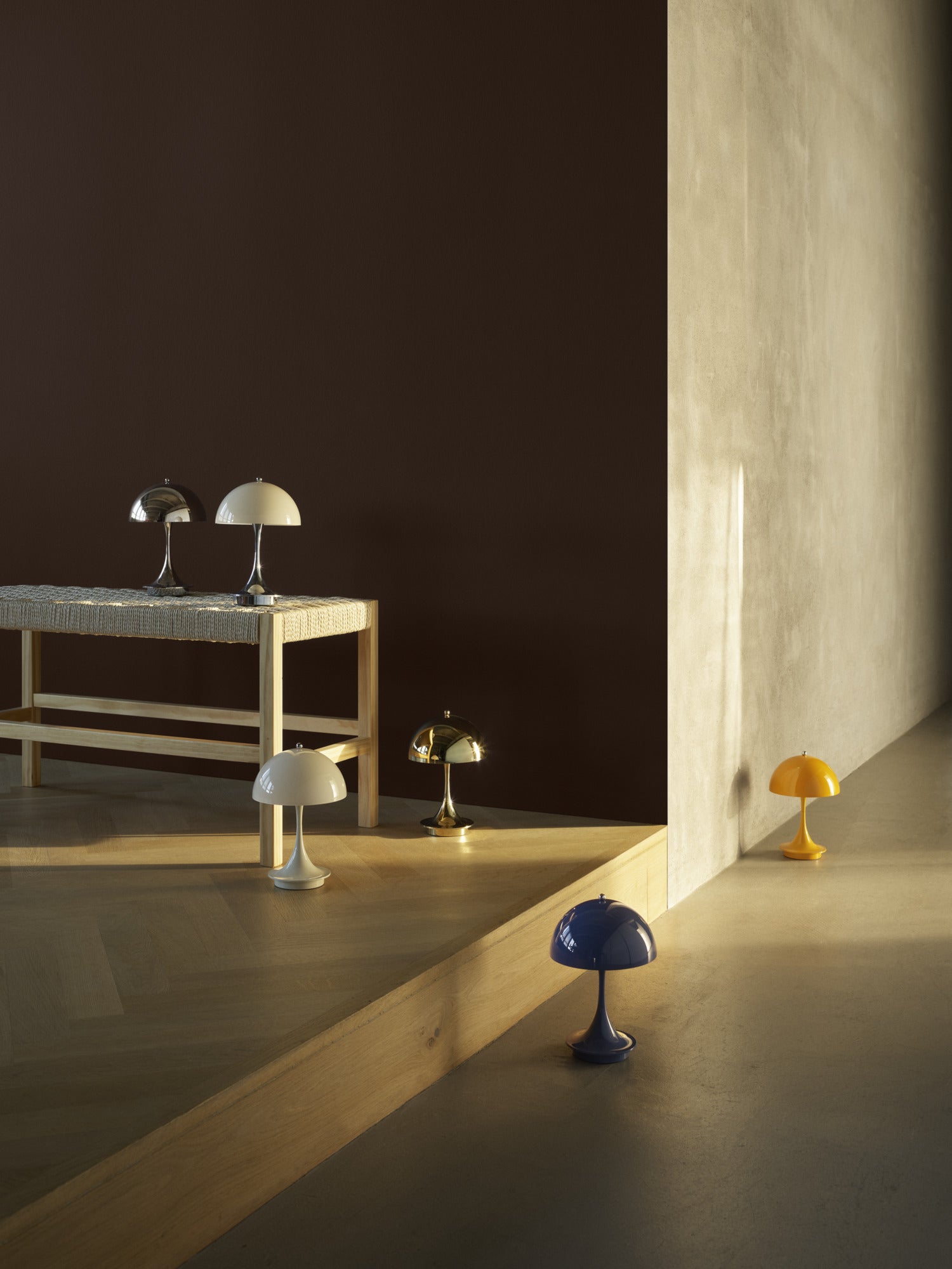 Den nye Panthella V3 portable-serie, her i orange