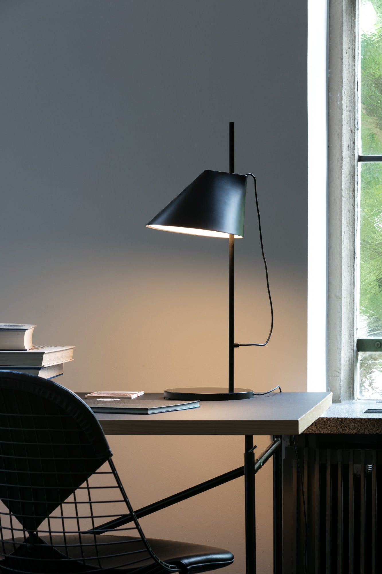 Yuh Bordlampe Sort