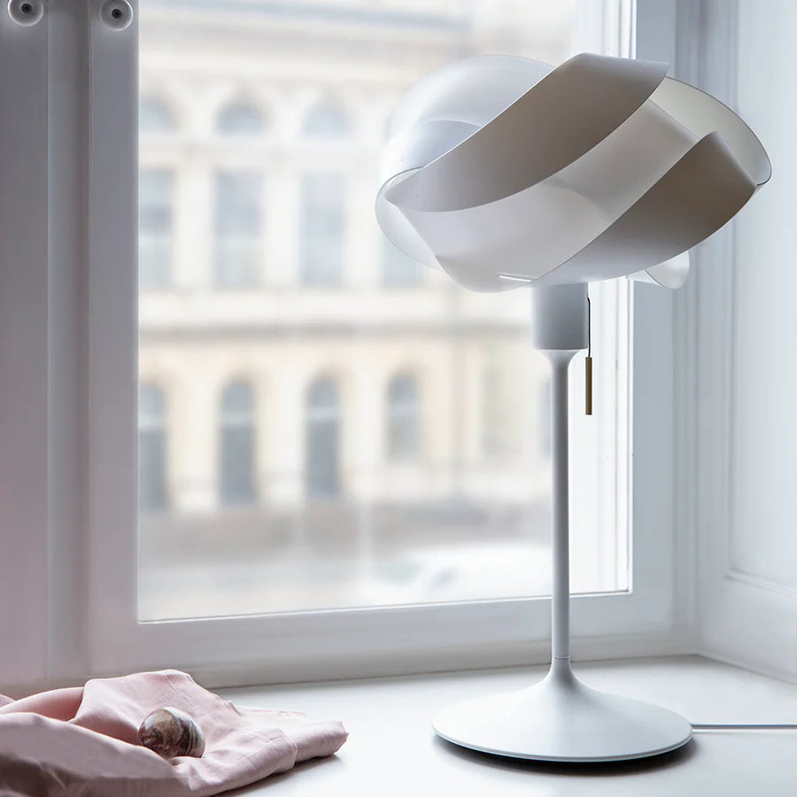 UMAGE Champagne Bord m. USB-port Hvid - Lampestander