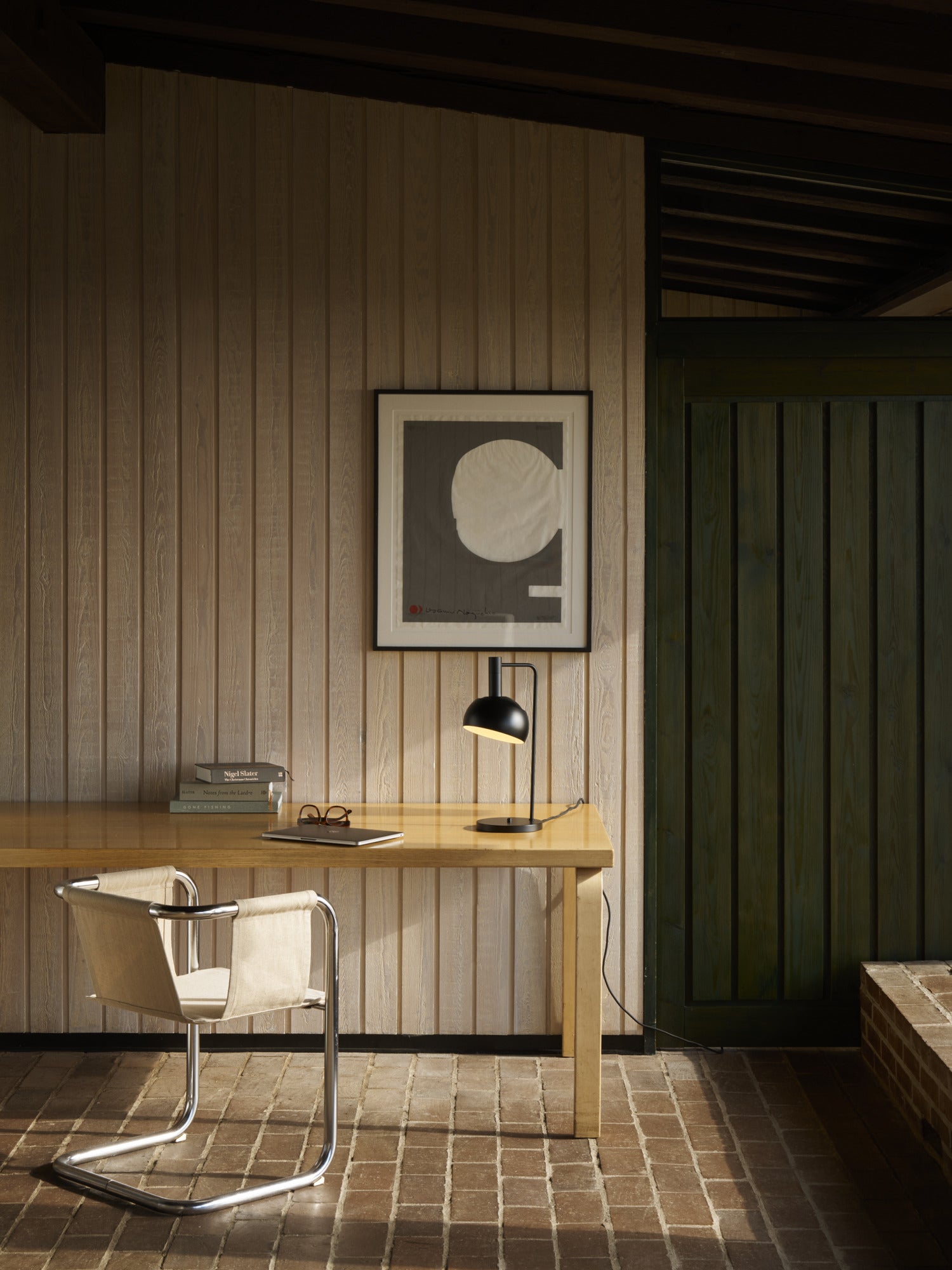 FJ Elements sort bordlampe