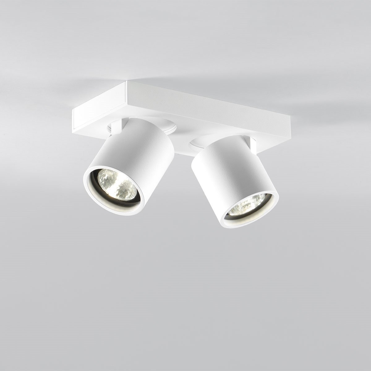 Focus 2 2700K Hvid lampe fra Light-Point