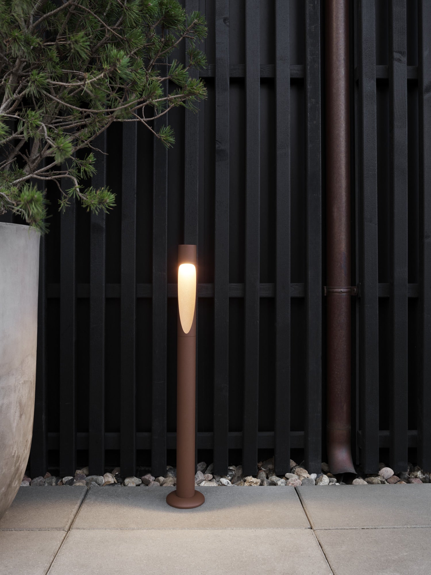 Flindt Garden Pullert Corten Høj M/Anker og U/Adapter LED 3000K