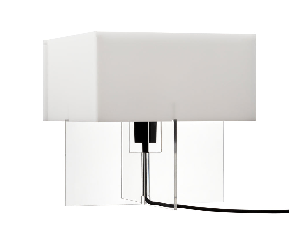 Fritz Hansen Cross-Plex T-300 lampe med lys i