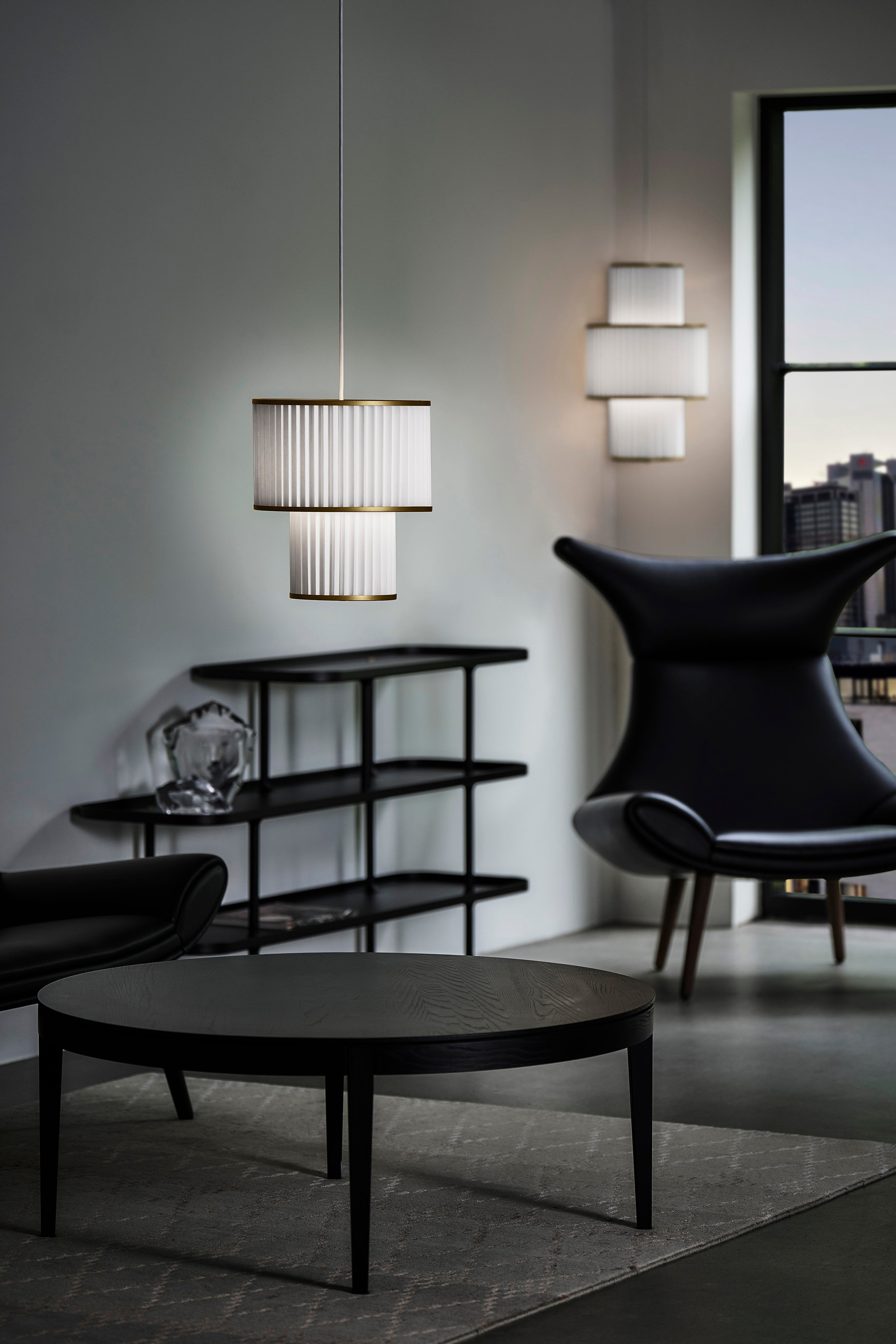 Le Klint 110 Plivello E27 pendel i penthouse-stuen