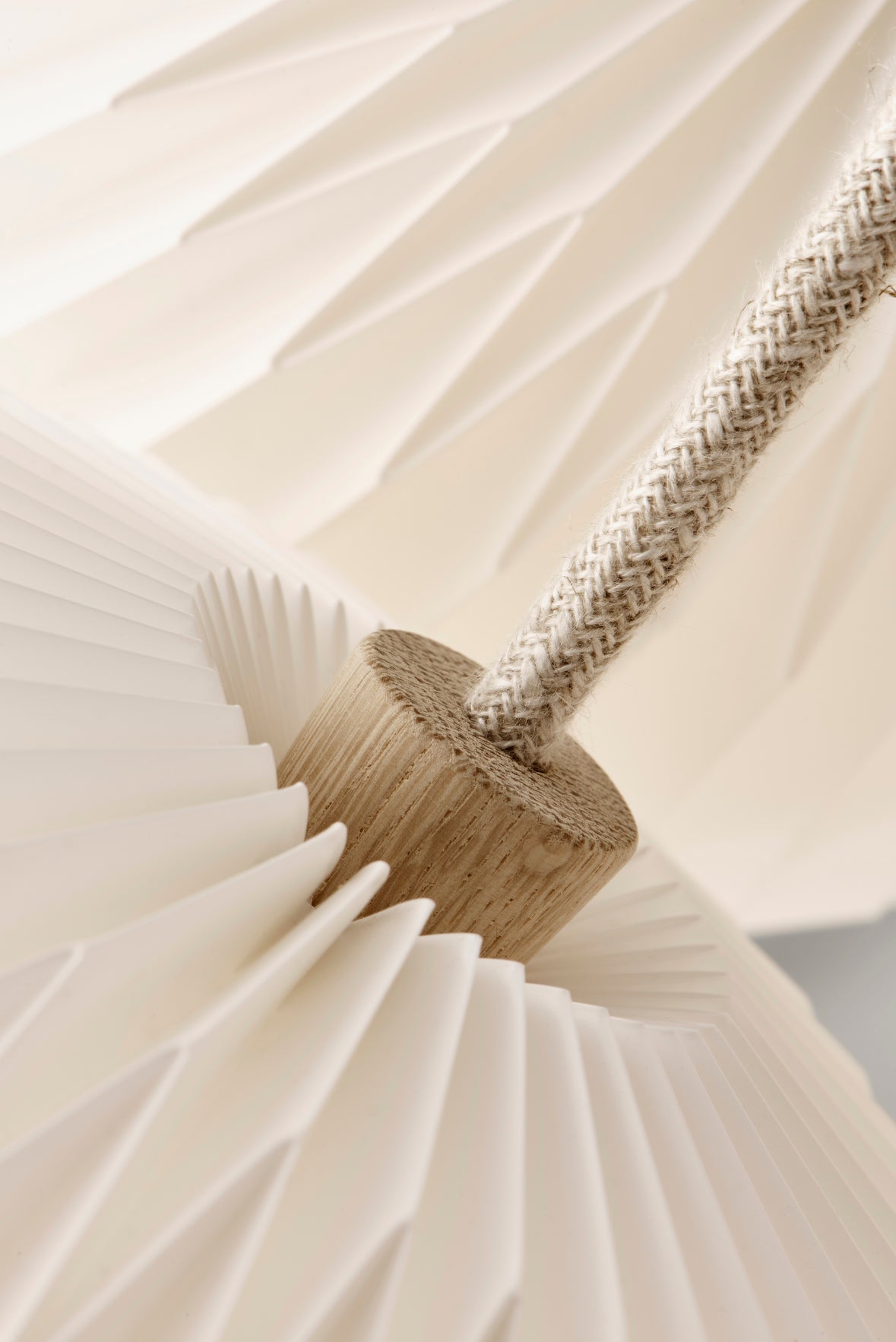 LE KLINT 130 Bouquet 3 Medium Hvid i plast detaljer