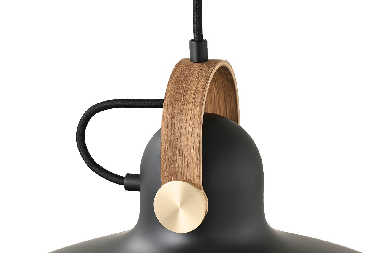 Detaljer på LE KLINT 162 Carronade II Large Røget Eg
