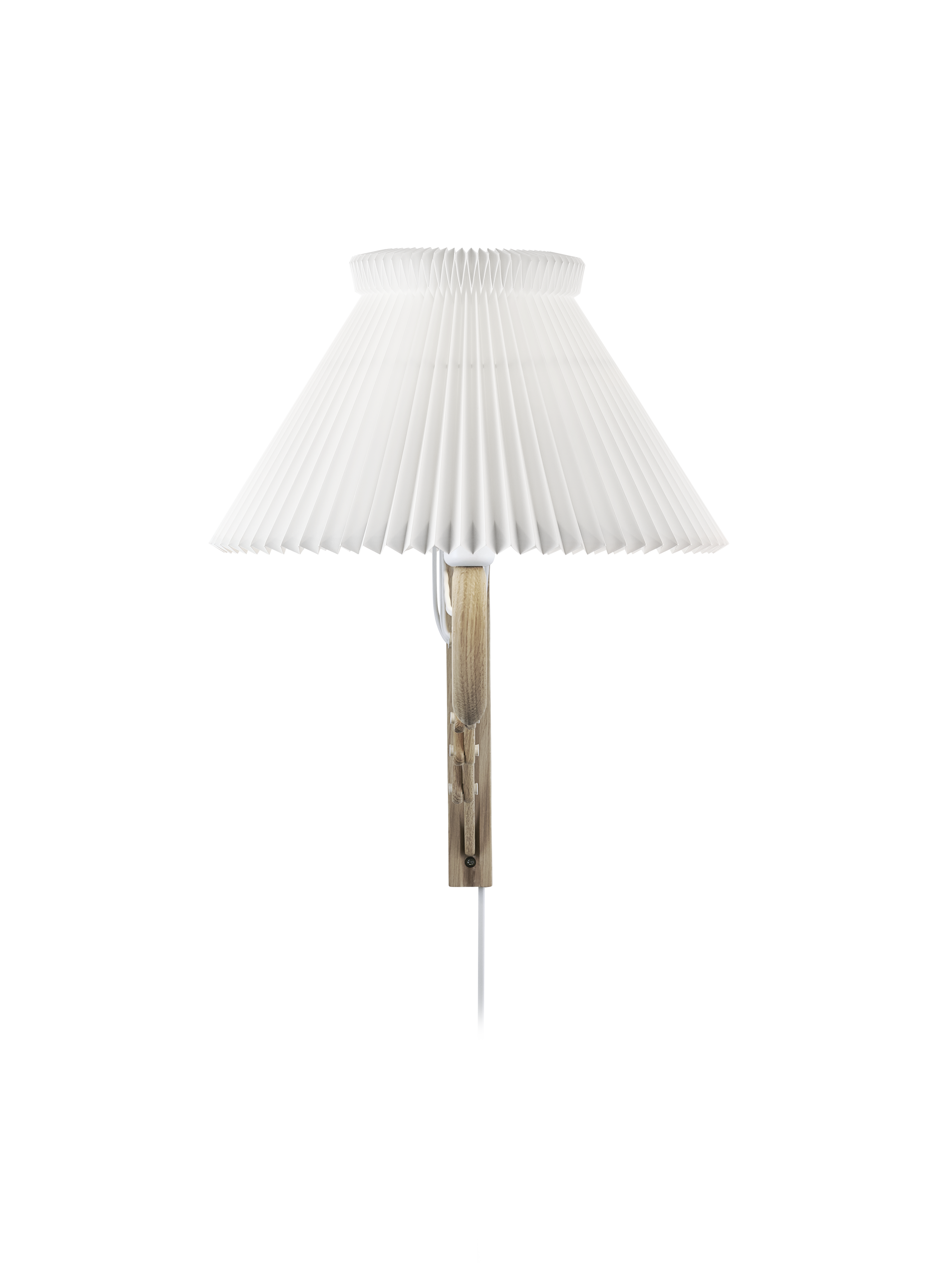 Zoomet helt ind på den unikke designet Le Klint 223-1 Sax Væglampe i Lys Eg med Papir lampeskærm