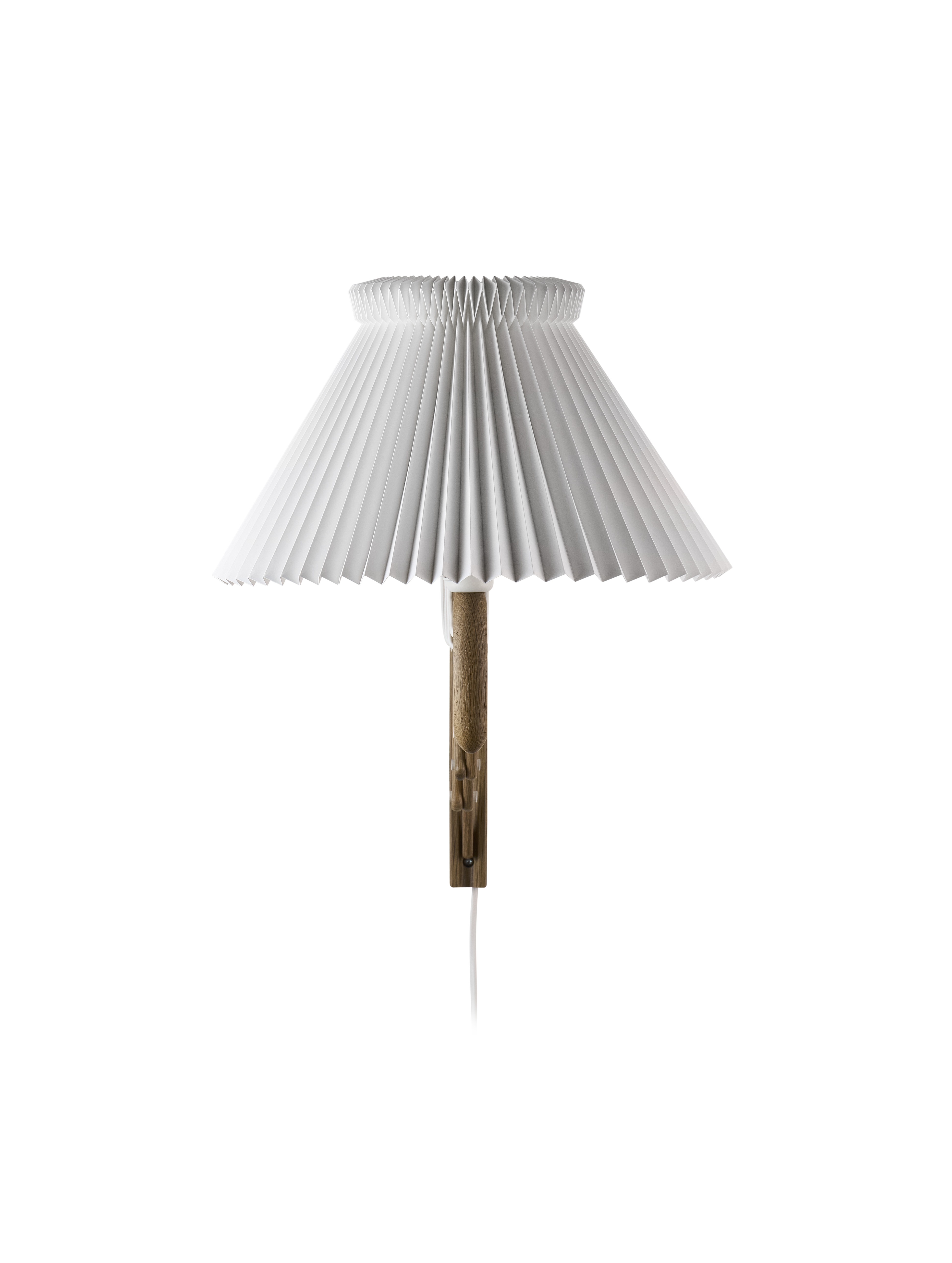 LE KLINT 223-1 Sax Væglampe Røget Eg set forfra