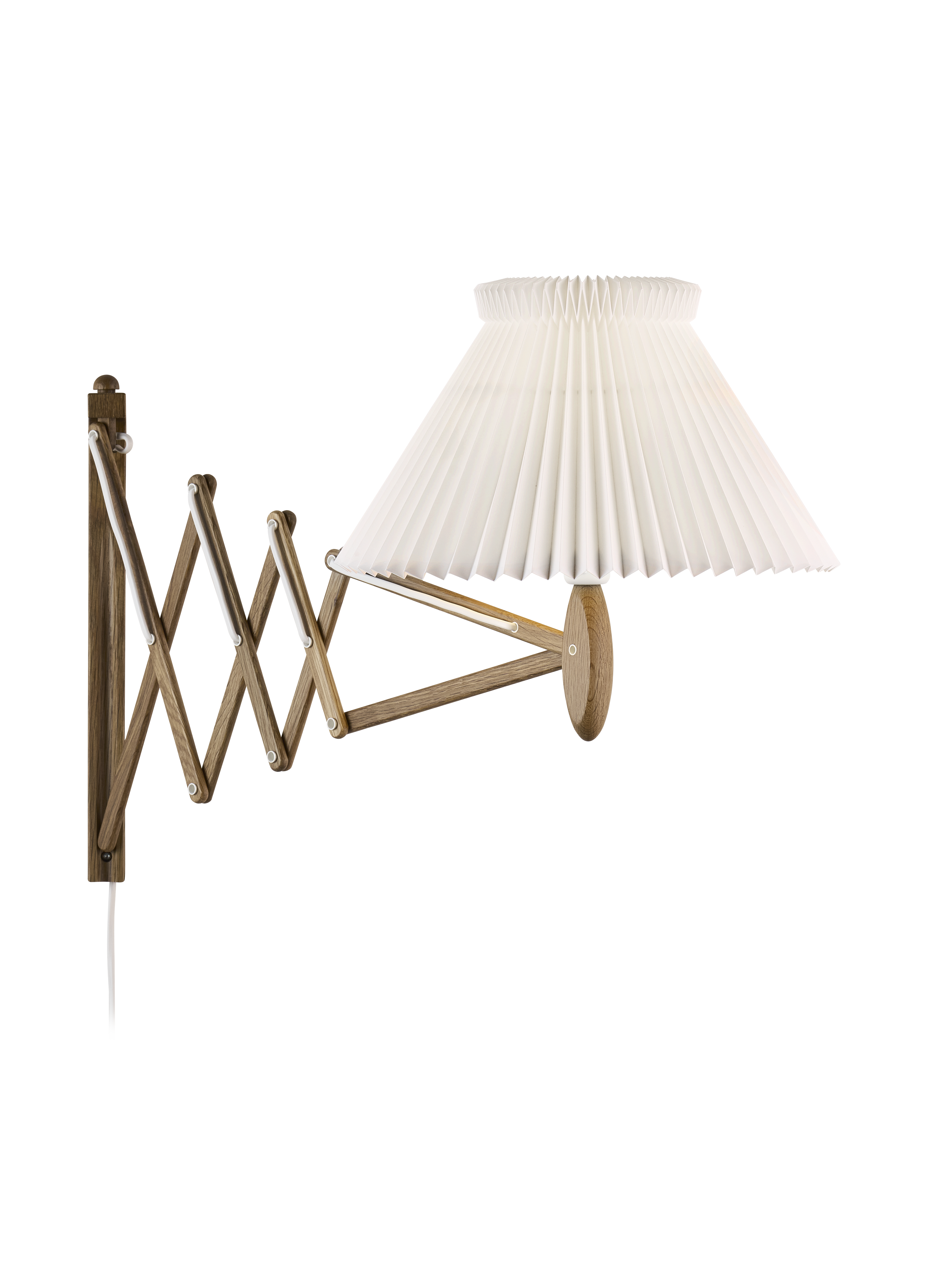 LE KLINT 223-1 Sax Væglampe Røget Eg tændt