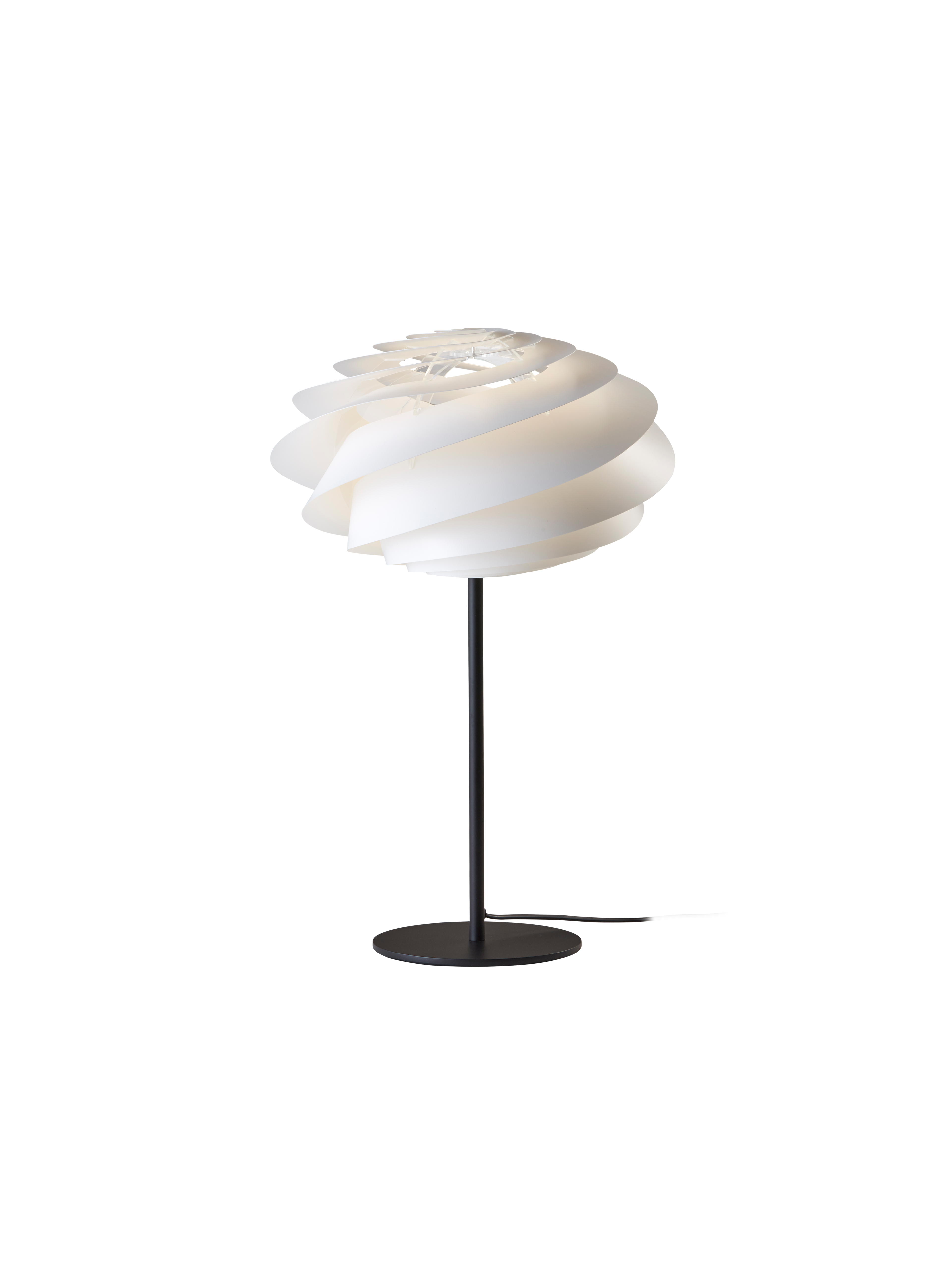 LE KLINT 331 Swirl E14 Ø32 Hvid Bordlampe tændt