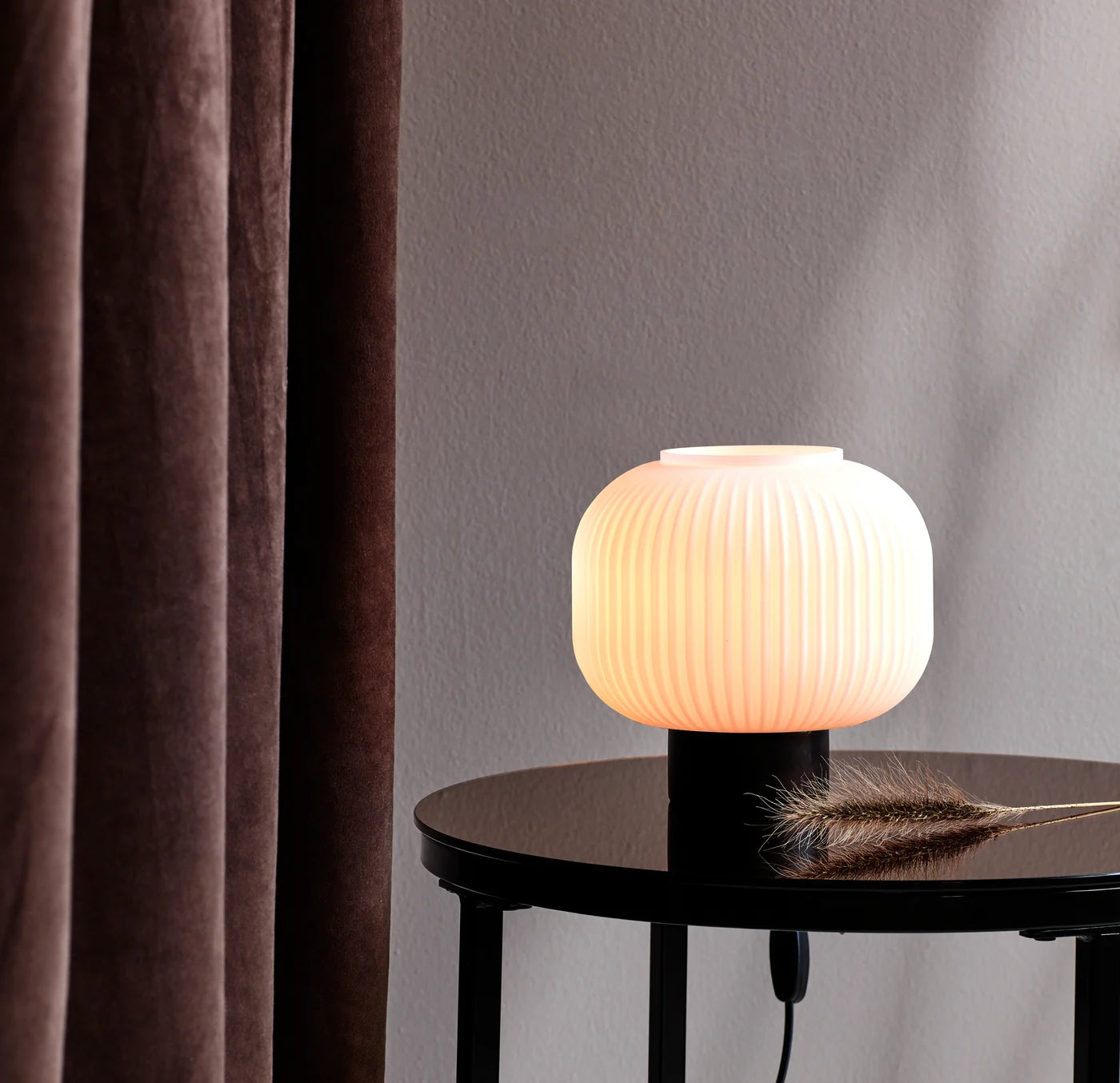 Milford Bordlampe E27 IP20, Sort - Nordlux
