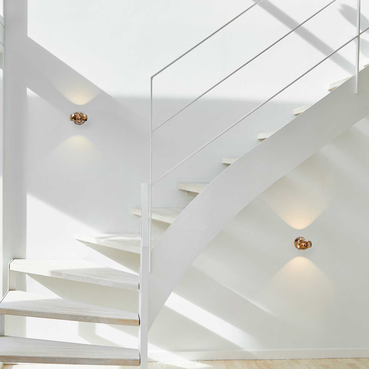 Eksperimenter og forbedr din hverdag med LOOM Design Optic rose gold LED