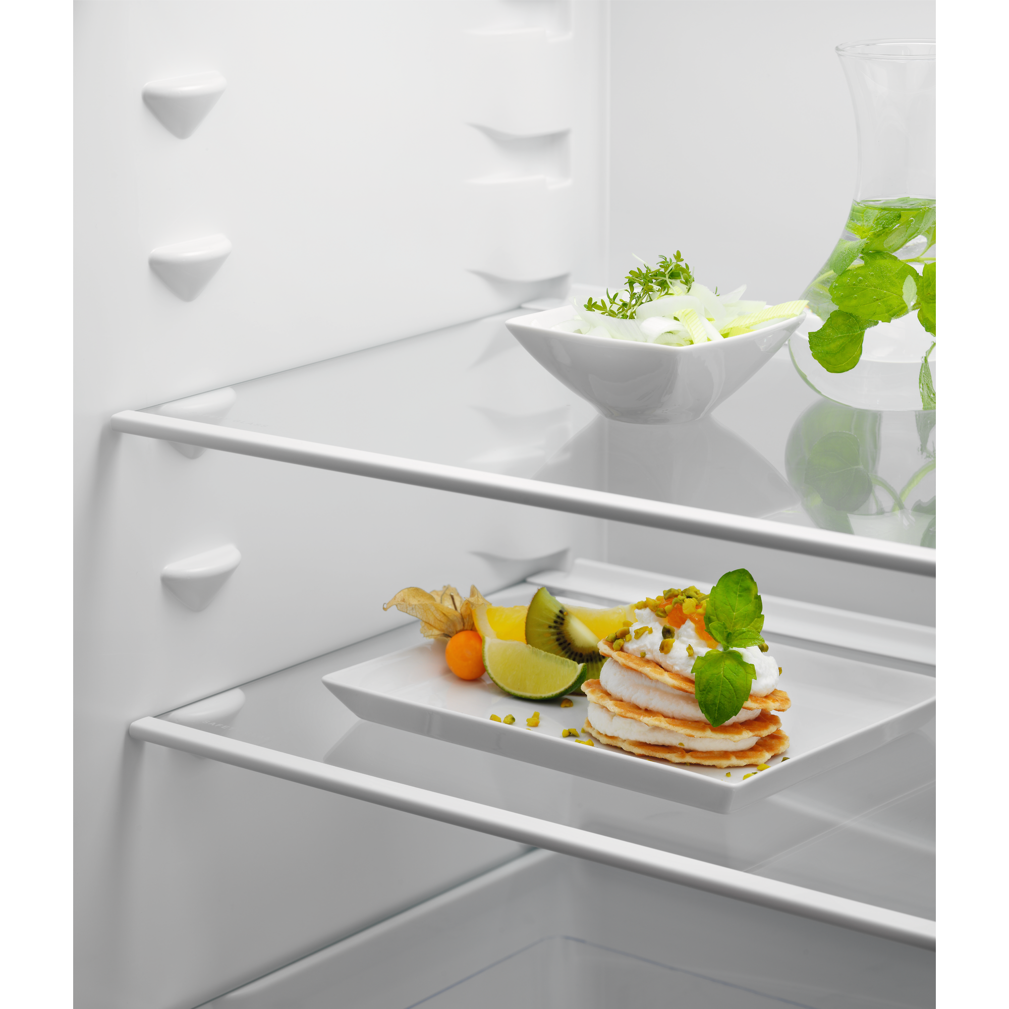 Electrolux LNS5LE18S - Integrerbart Køle-Fryseskab