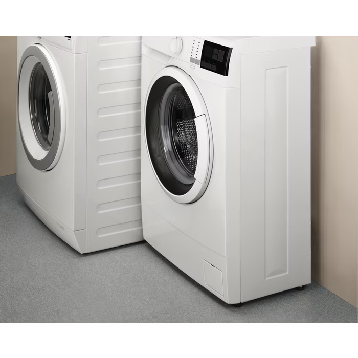 Den kompakte Electrolux EW6S540W34 vaskemaskine 4 kg placeret i vaskerummet
