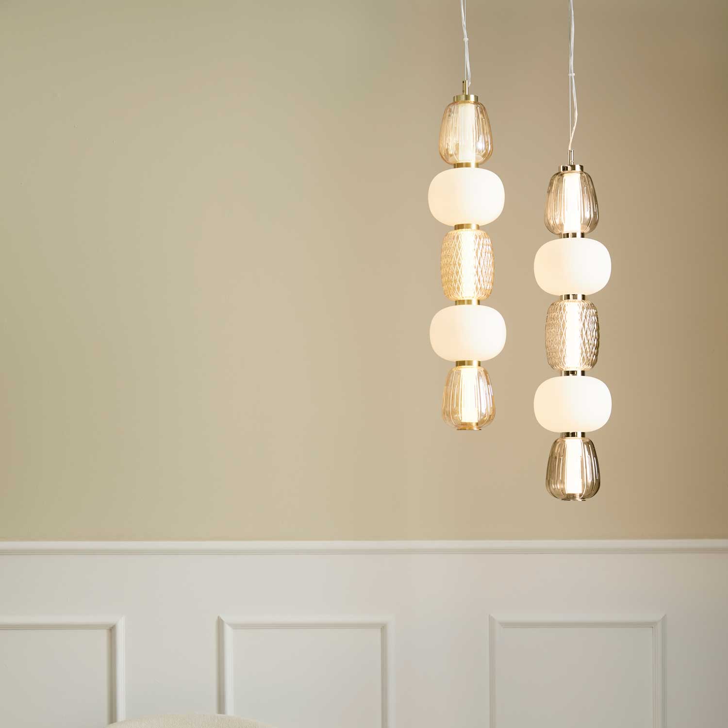 LOOM Design Pearl 5 grå/opal/krom pendel