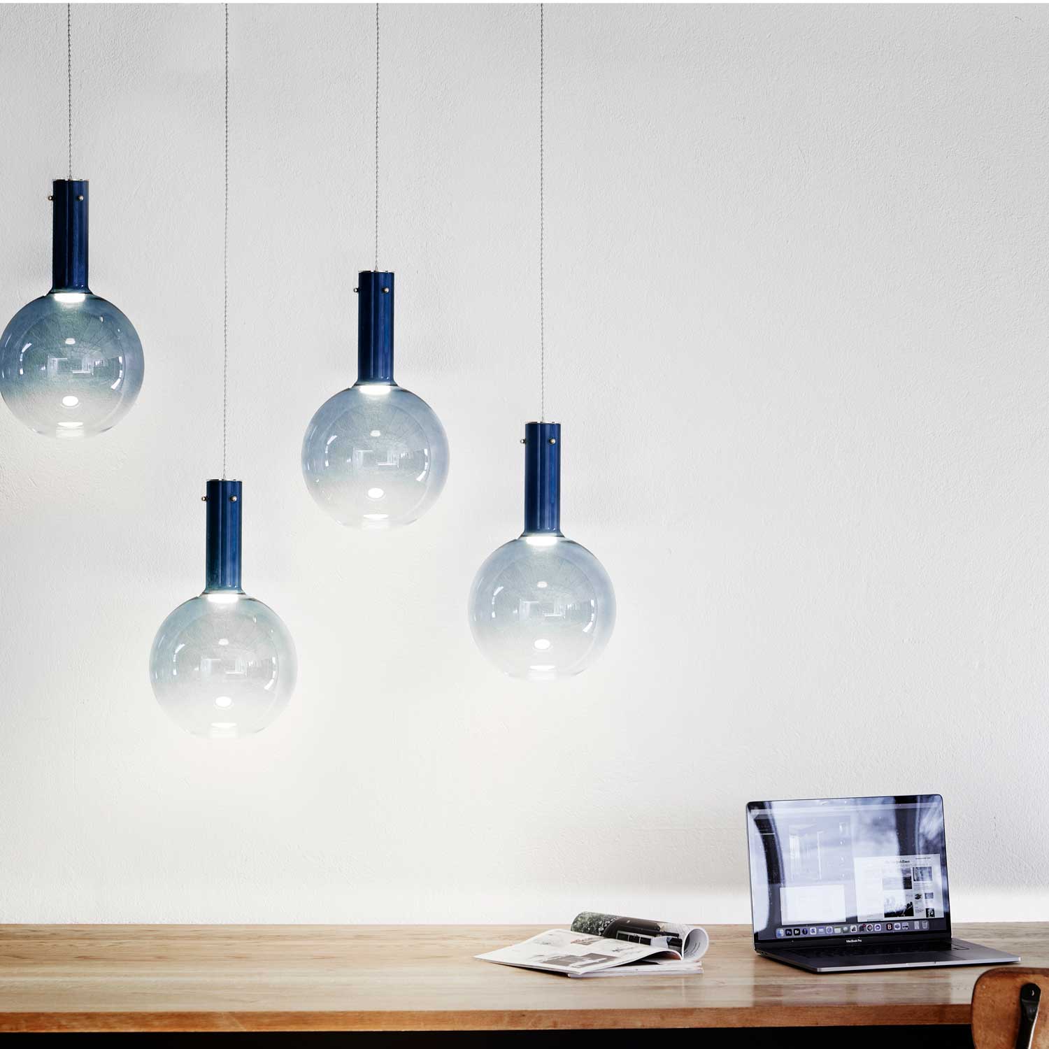 LOOM Design Raindrop 20 blå pendel
