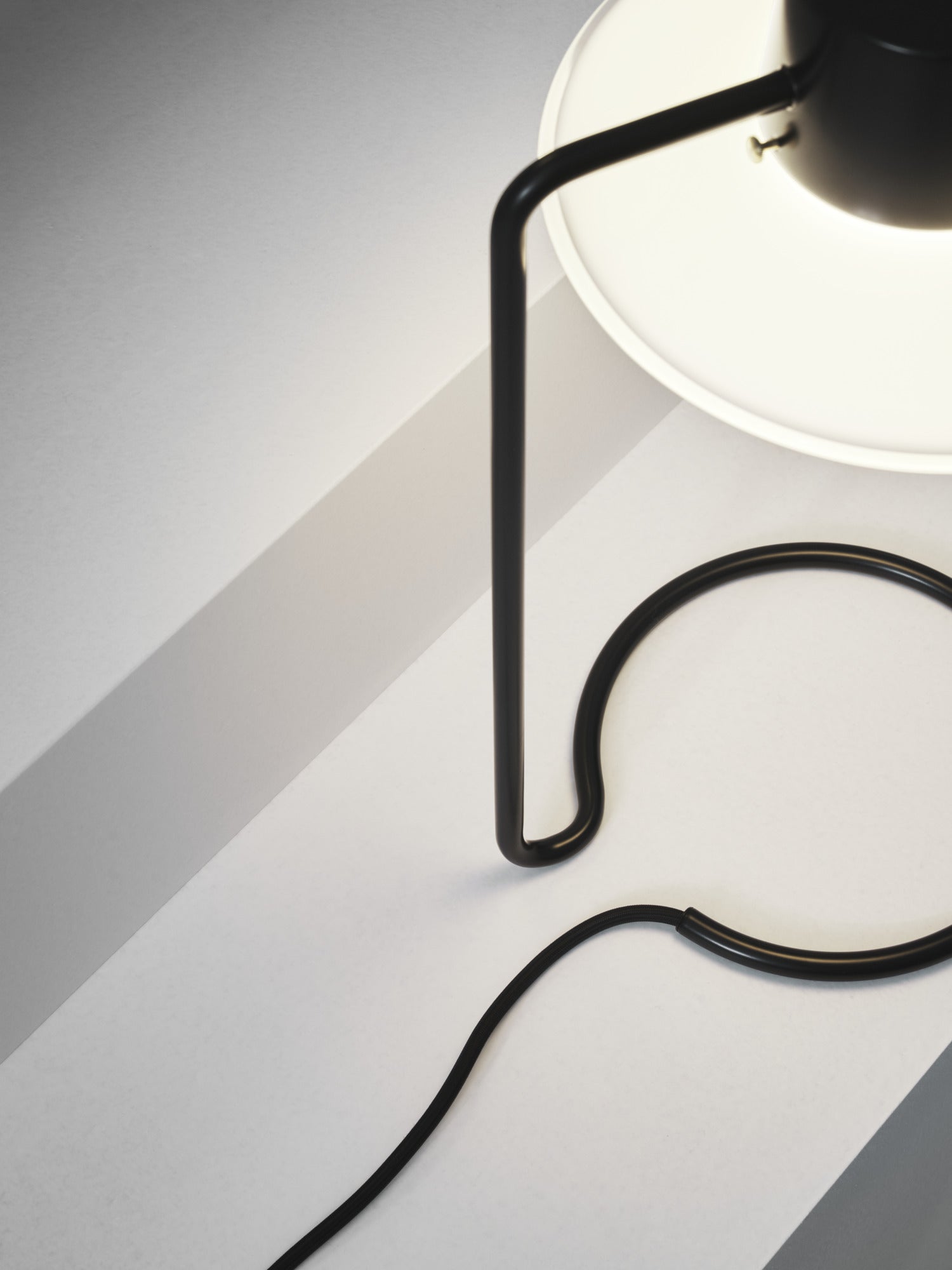 Louis Poulsen AJ Oxford bordlampe metalskærm flere detaljer (ledning)
