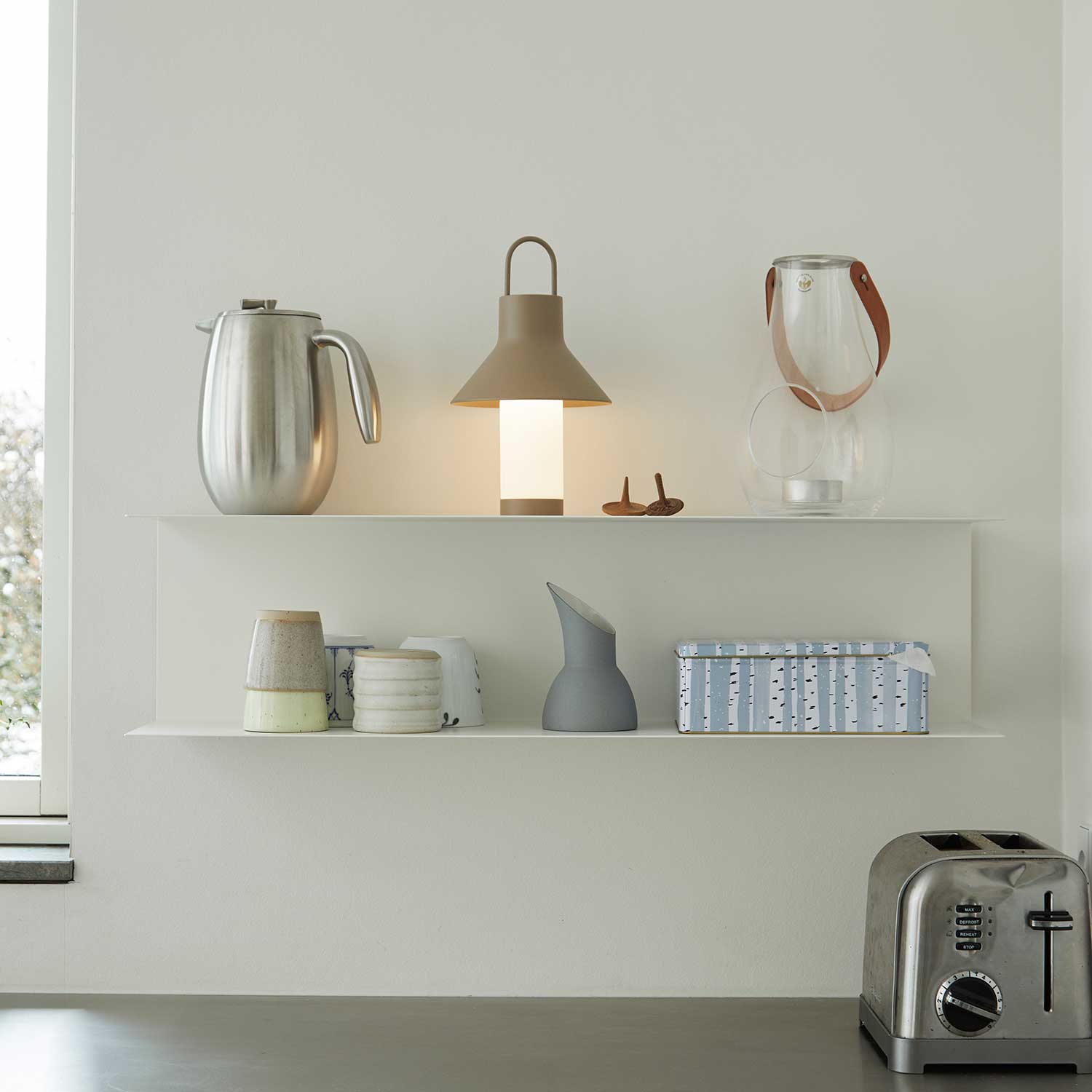 LOOM Design Shadow Small Grey Beige  - Bordlampe