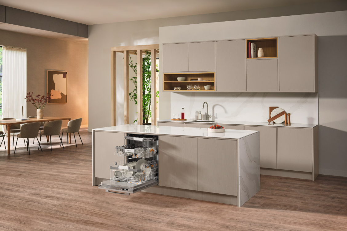 Miele G 7085 SCVi XXL AutoDos fuldintegrerbar opvaskemaskine installeret i køkken